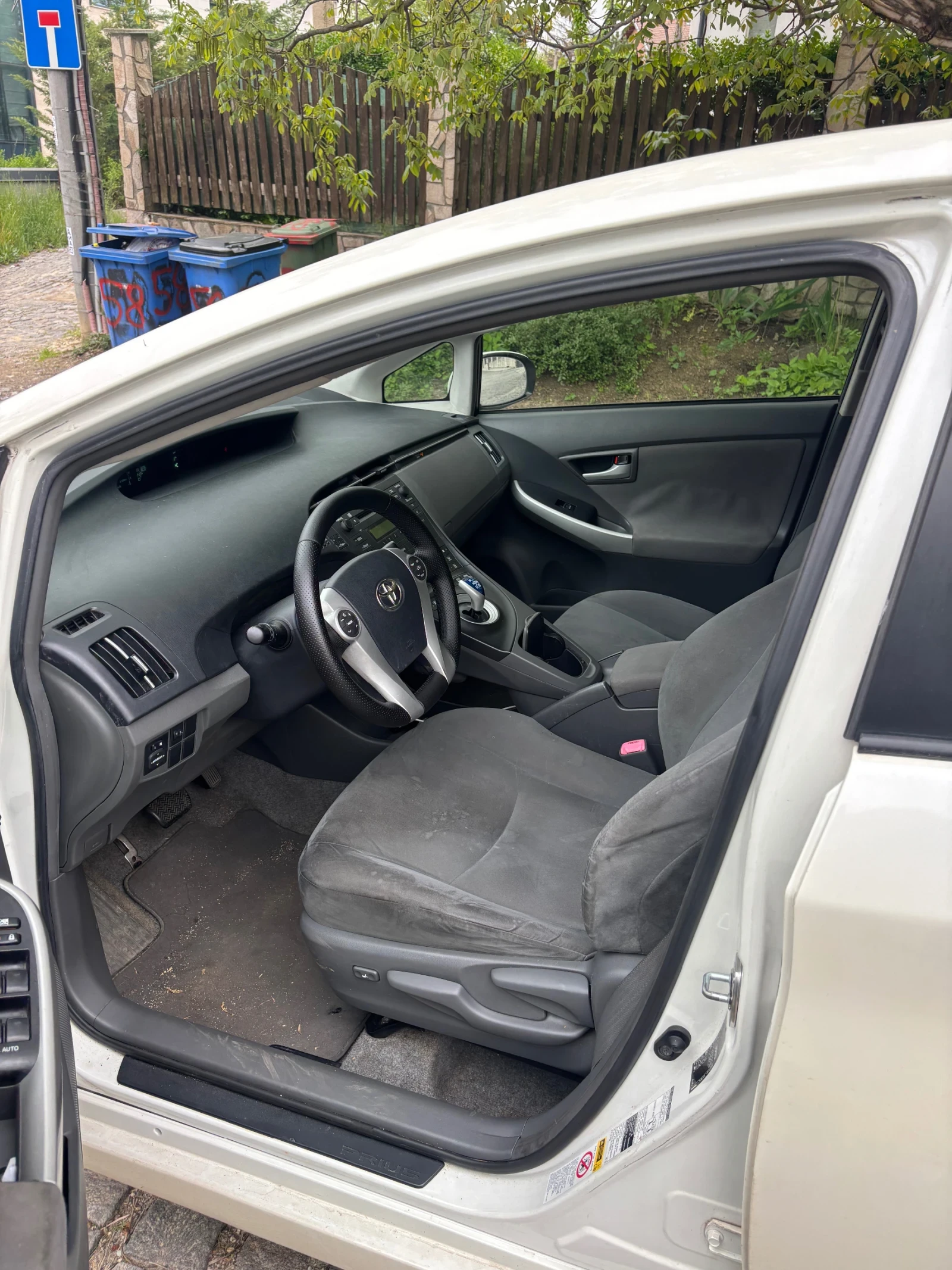 Toyota Prius, снимка 7 - Автомобили и джипове - 54472098