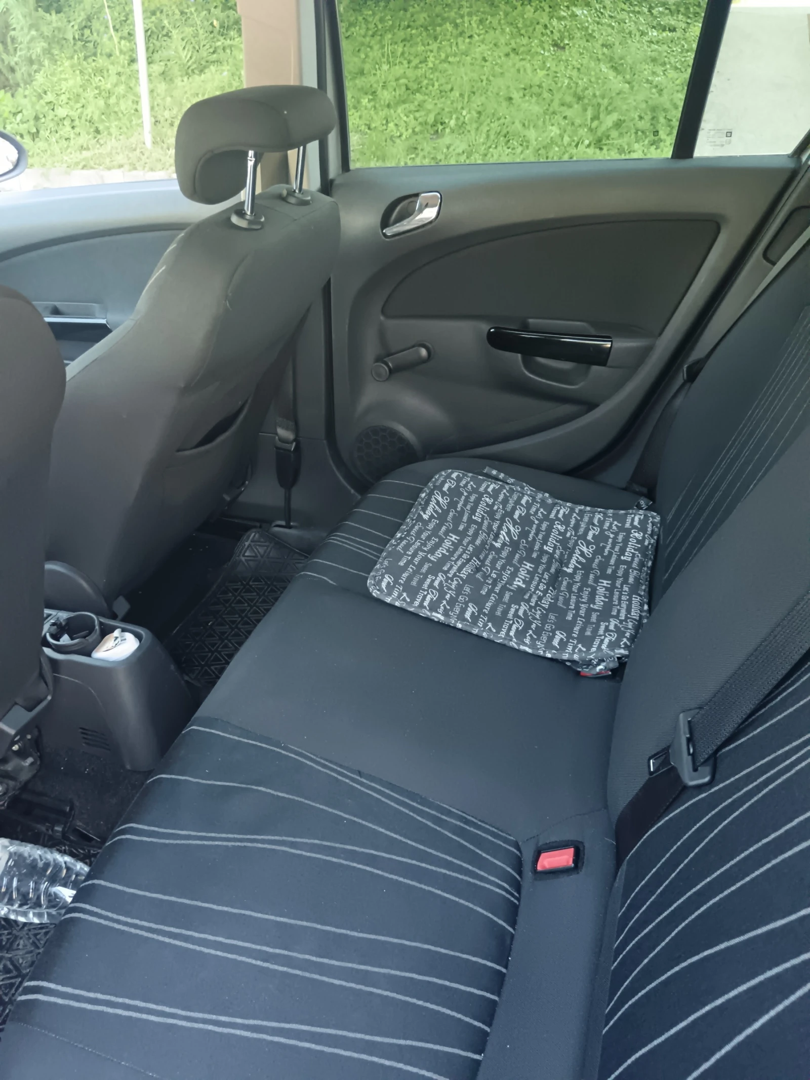 Opel Corsa 1.2, снимка 4 - Автомобили и джипове - 54606080