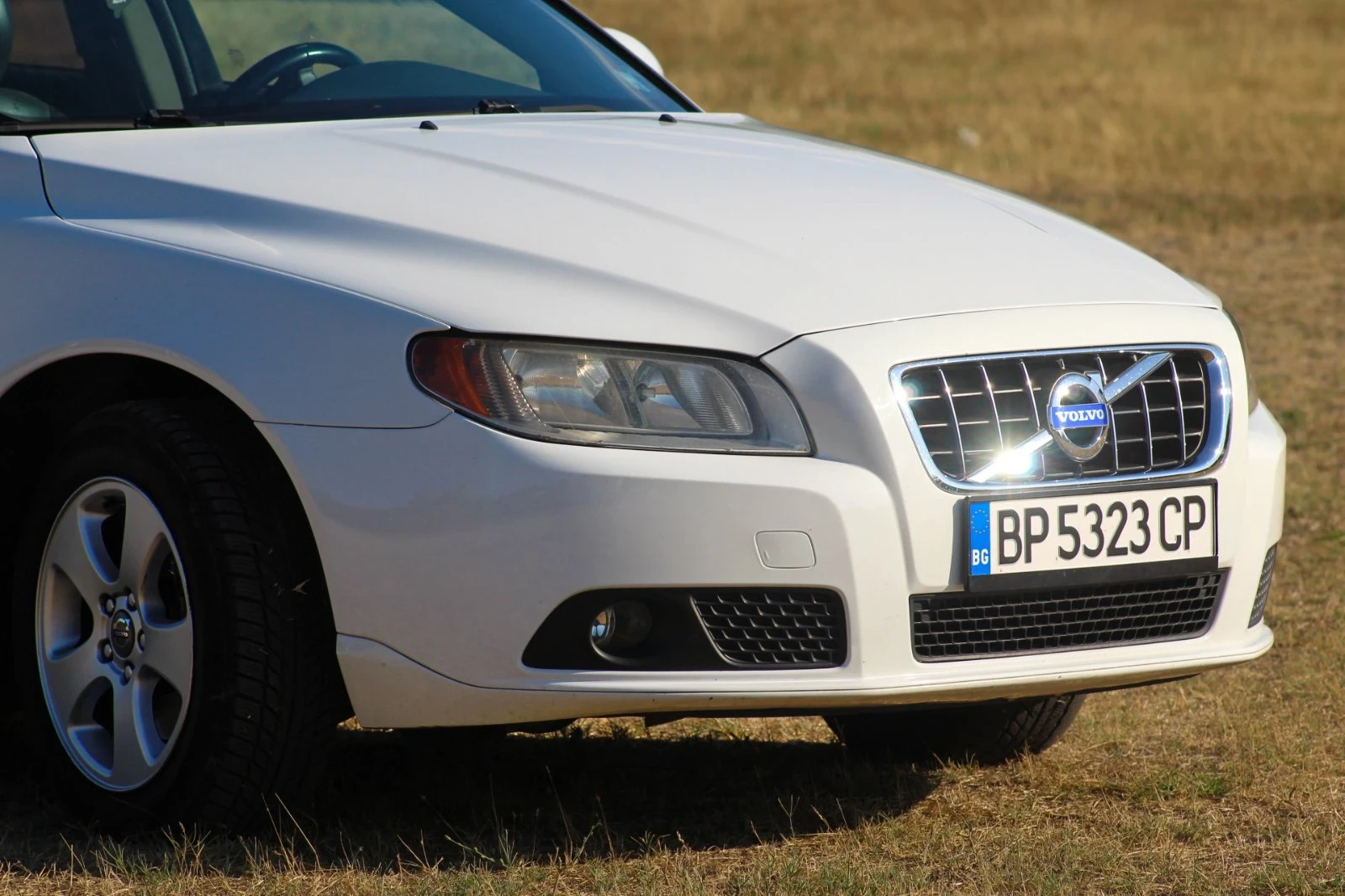 Volvo V70, снимка 4 - Автомобили и джипове - 54714968