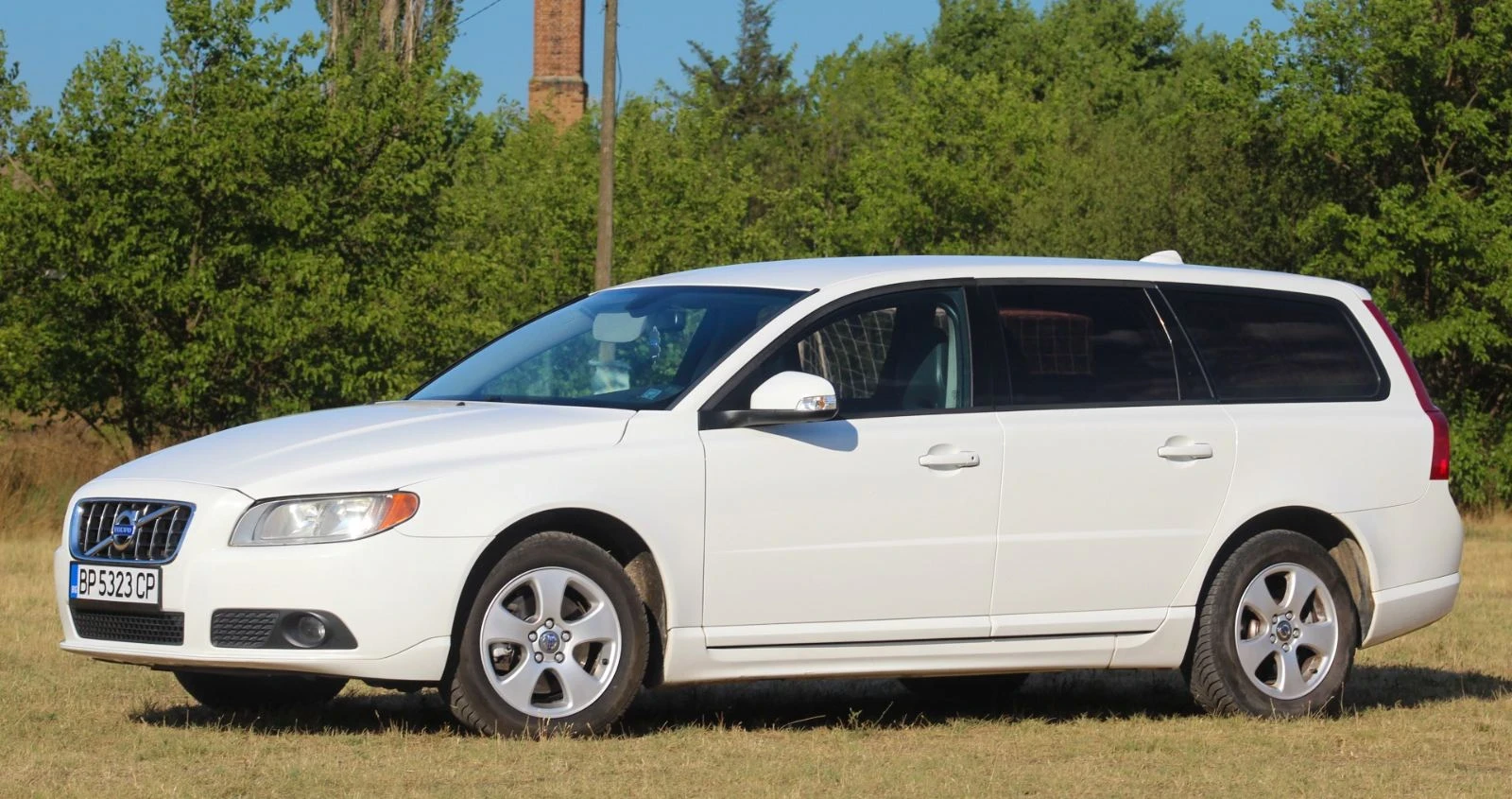 Volvo V70, снимка 2 - Автомобили и джипове - 54714968