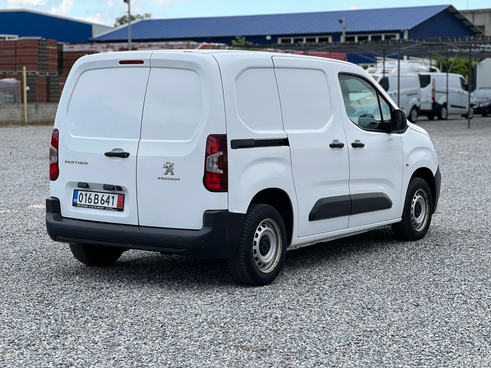 Peugeot Partner Като нов, снимка 6 - Автомобили и джипове - 54922093