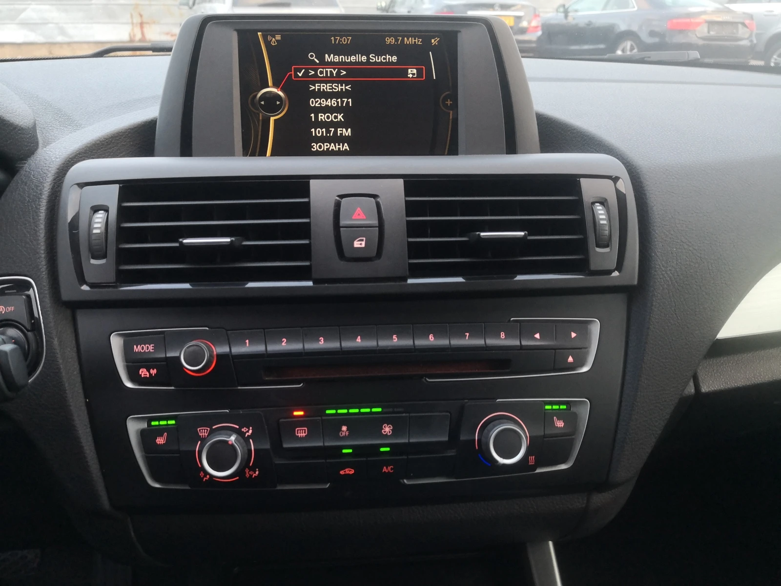 BMW 114 i 1.6ti Евро 6, снимка 10 - Автомобили и джипове - 54933403