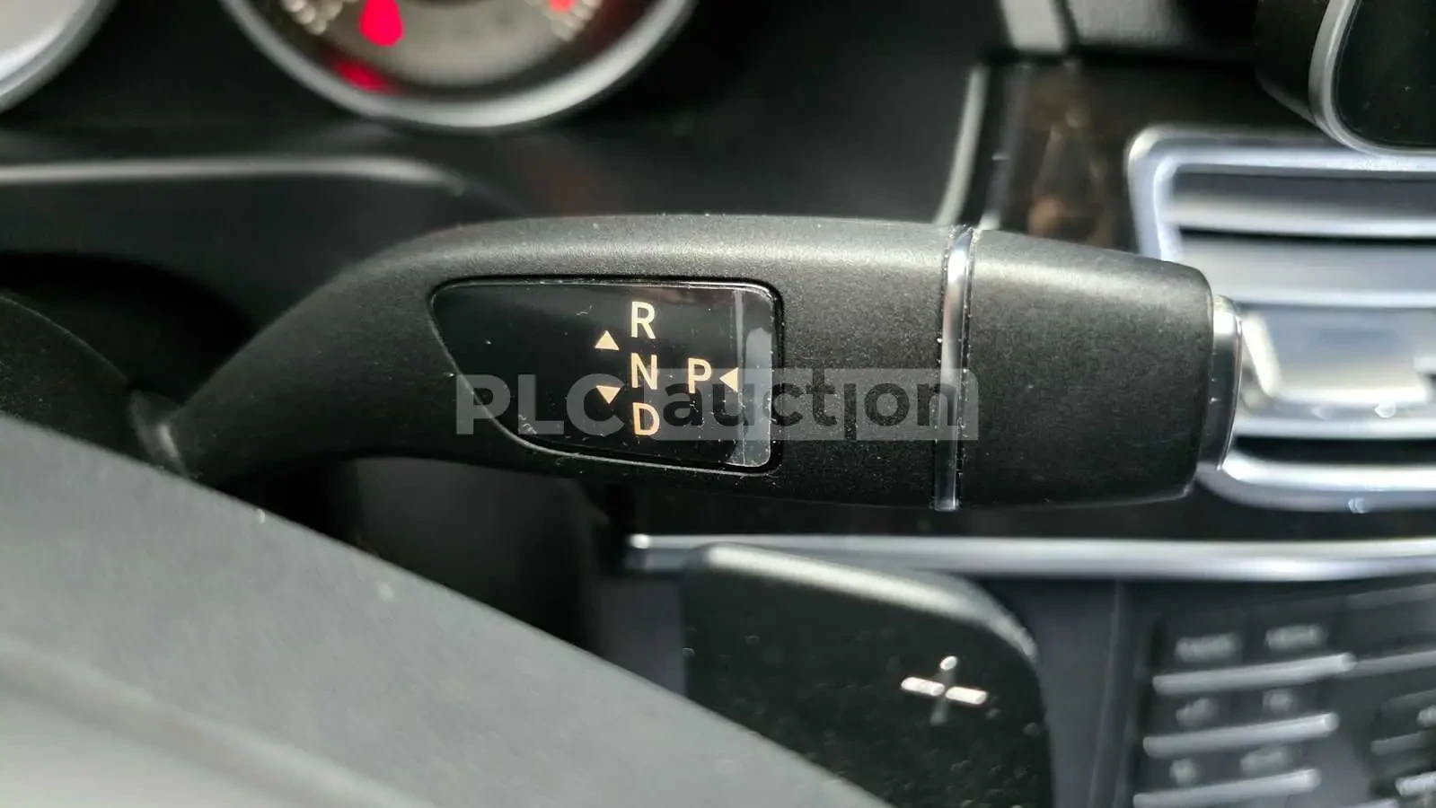 Mercedes-Benz E 220, снимка 9 - Автомобили и джипове - 55017181