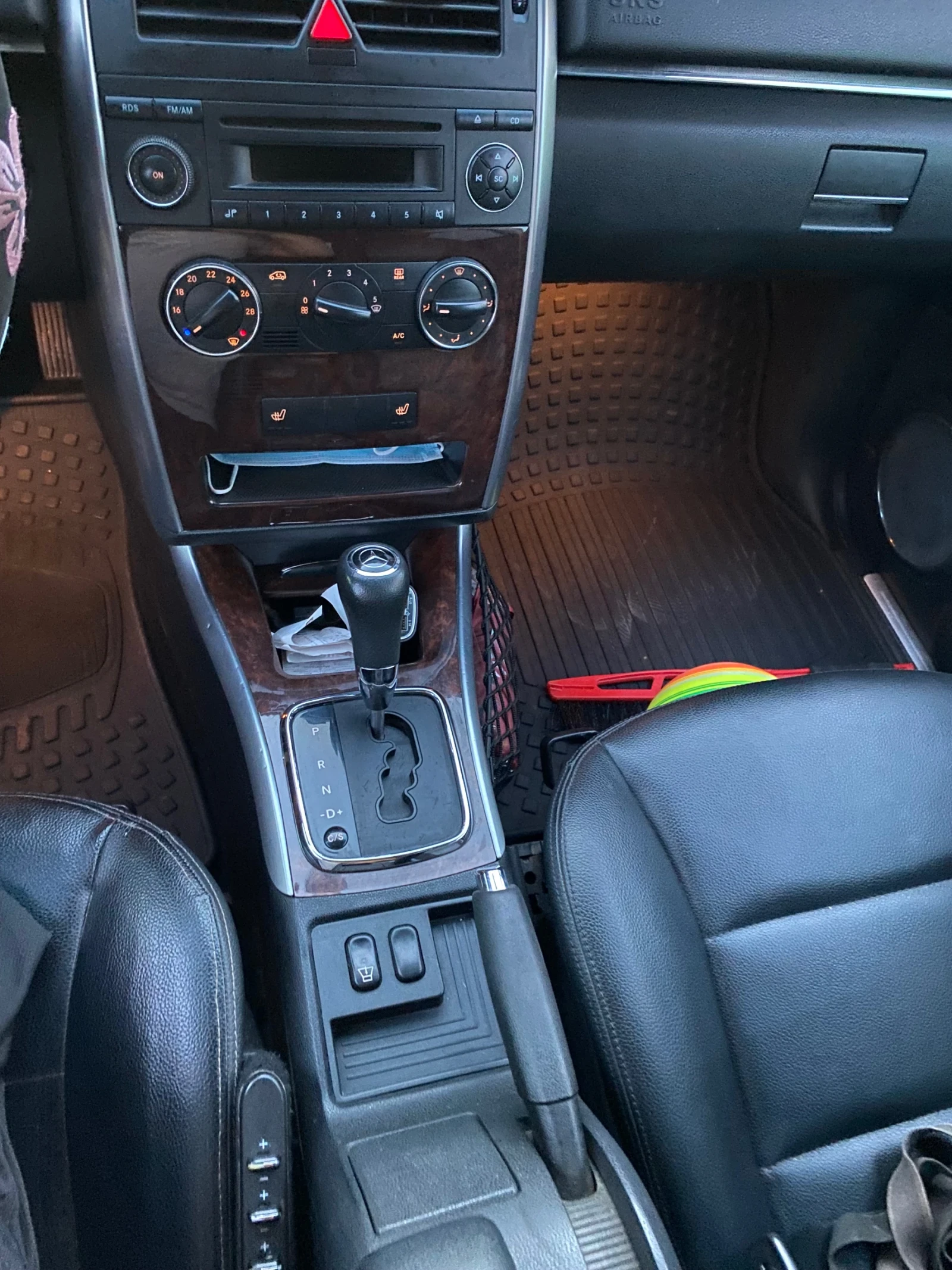 Mercedes-Benz B 180, снимка 13 - Автомобили и джипове - 55179680