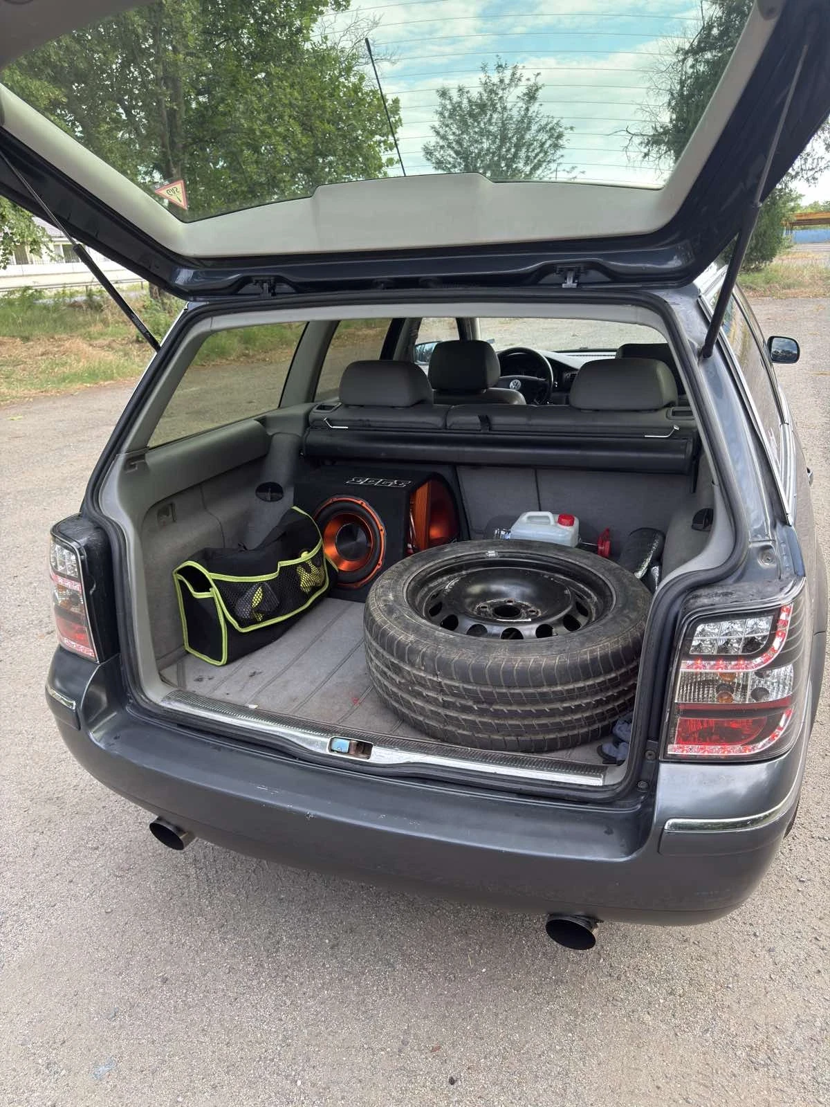 VW Passat, снимка 14 - Автомобили и джипове - 55206471