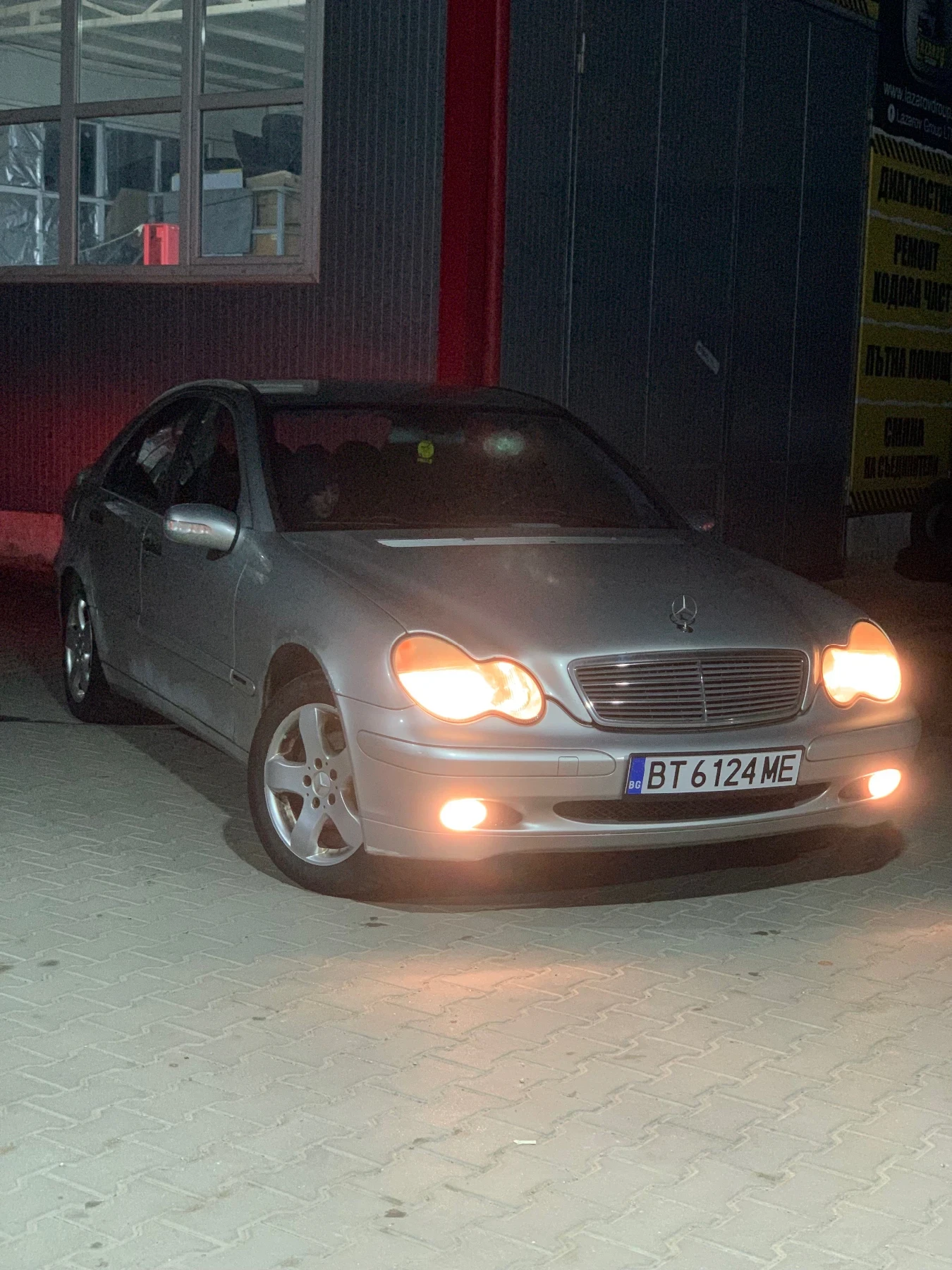 Mercedes-Benz C 180, снимка 6 - Автомобили и джипове - 55259005
