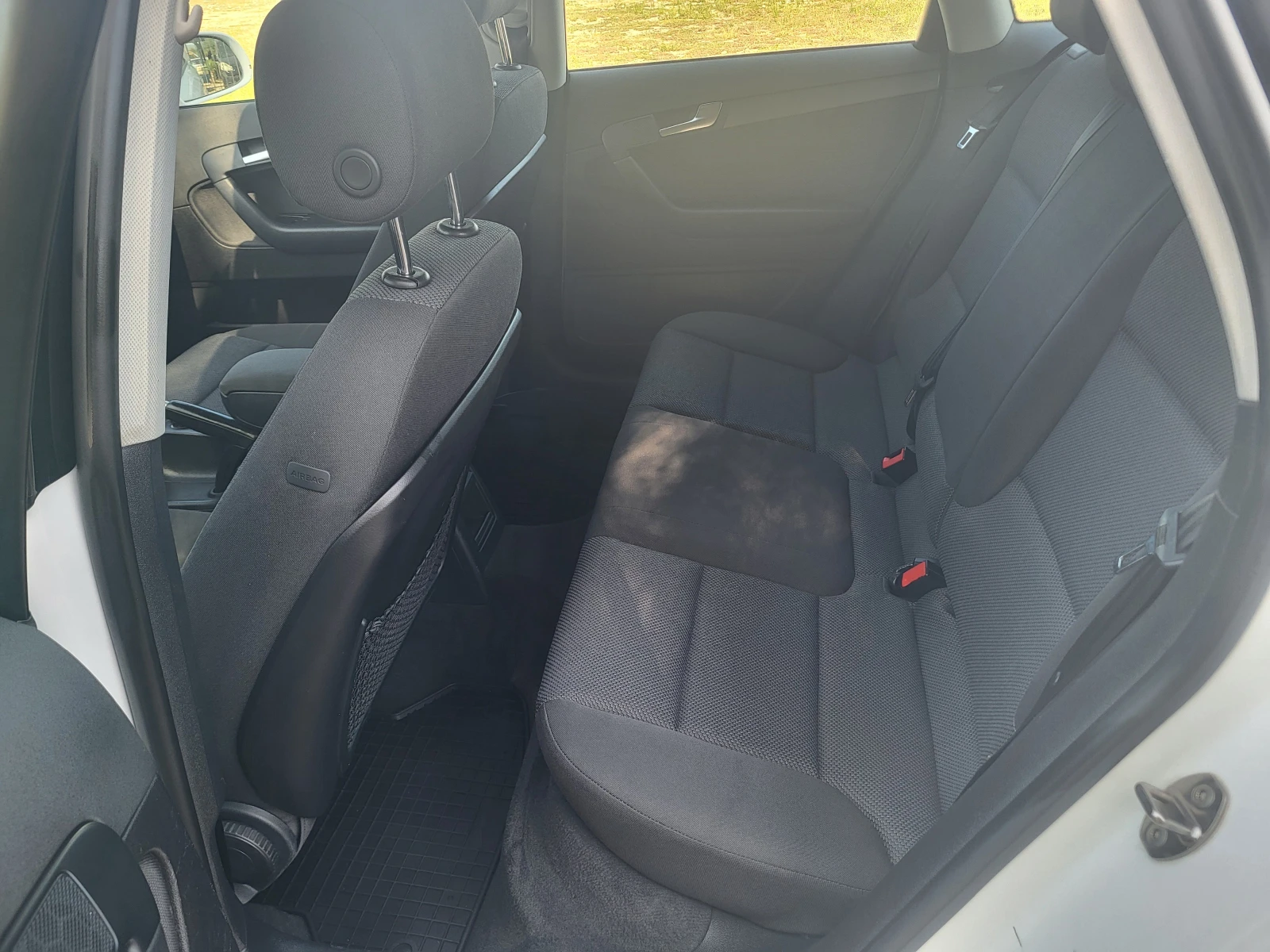 Audi A3 1.6TDi, снимка 10 - Автомобили и джипове - 55897029