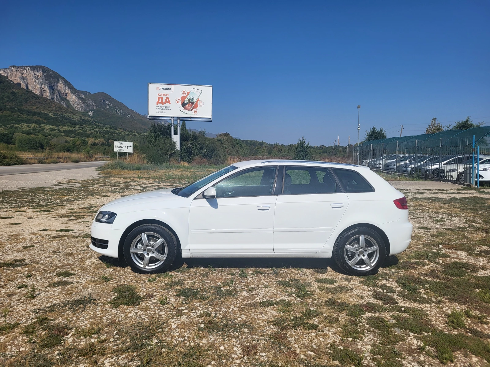 Audi A3 1.6TDi, снимка 2 - Автомобили и джипове - 55897029