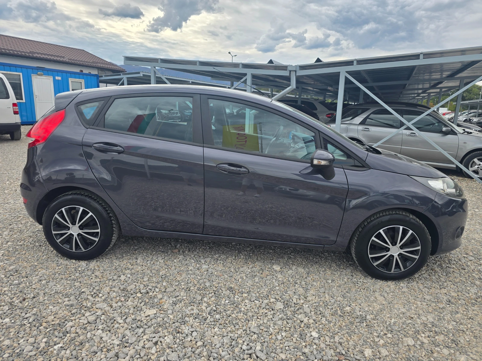 Ford Fiesta 1.2 БЕНЗИН ! ! РЕАЛНИ КИЛОМЕТРИ, снимка 6 - Автомобили и джипове - 56175632