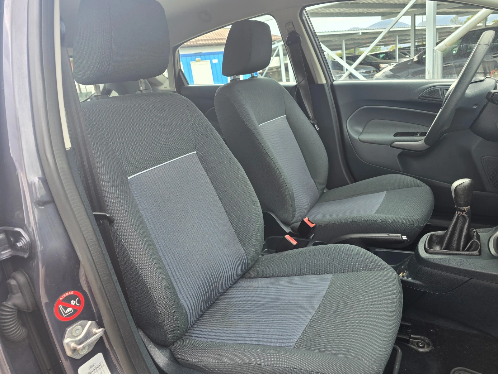 Ford Fiesta 1.2 БЕНЗИН ! ! РЕАЛНИ КИЛОМЕТРИ, снимка 10 - Автомобили и джипове - 56175632