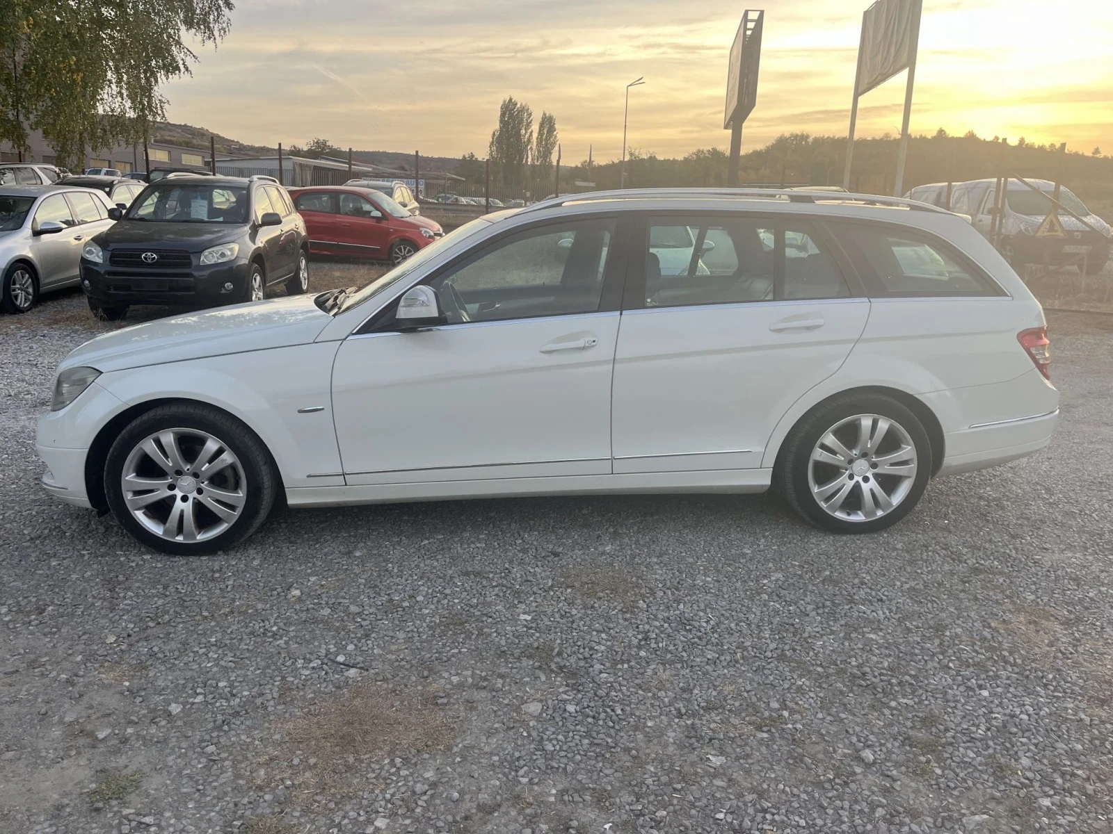 Mercedes-Benz C 220 220 CDI, снимка 2 - Автомобили и джипове - 56616273