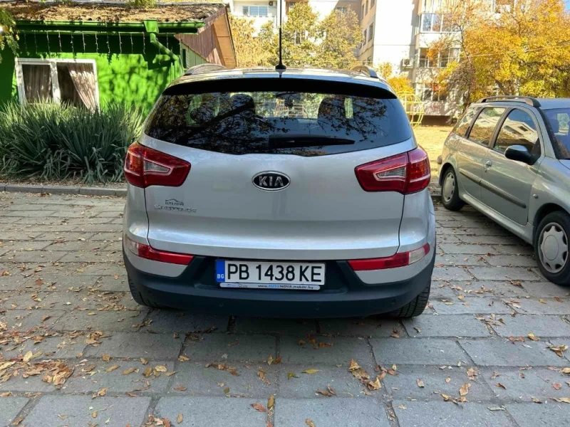 Kia Sportage, снимка 4 - Автомобили и джипове - 48604339