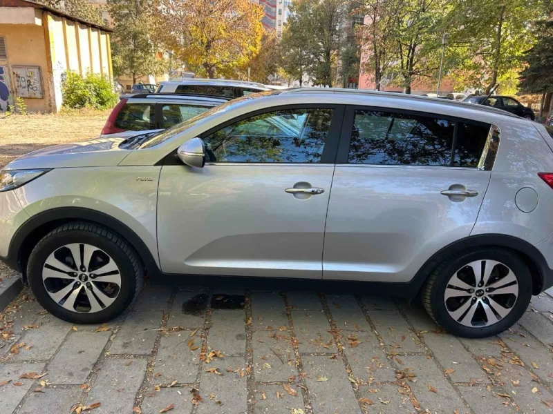 Kia Sportage, снимка 3 - Автомобили и джипове - 48604339