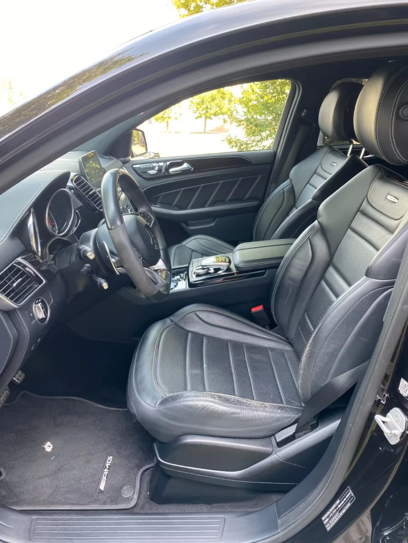 Mercedes-Benz GLE 63 AMG COUPE/V8/557HP/AIRMATIC/NIGHT-PACK/MEMO/KLESS/601f, снимка 9 - Автомобили и джипове - 51402693