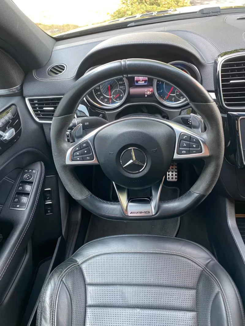 Mercedes-Benz GLE 63 AMG COUPE/V8/557HP/AIRMATIC/NIGHT-PACK/MEMO/KLESS/601f, снимка 11 - Автомобили и джипове - 51402693