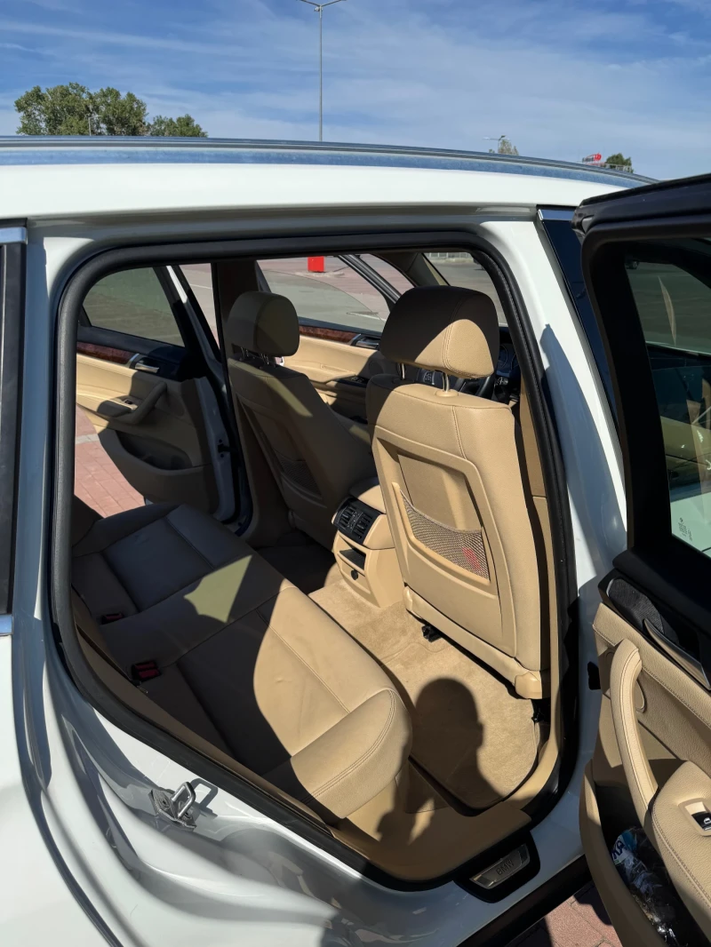 BMW X3 FaceLift Фул Екстри 28i, снимка 11 - Автомобили и джипове - 51628272