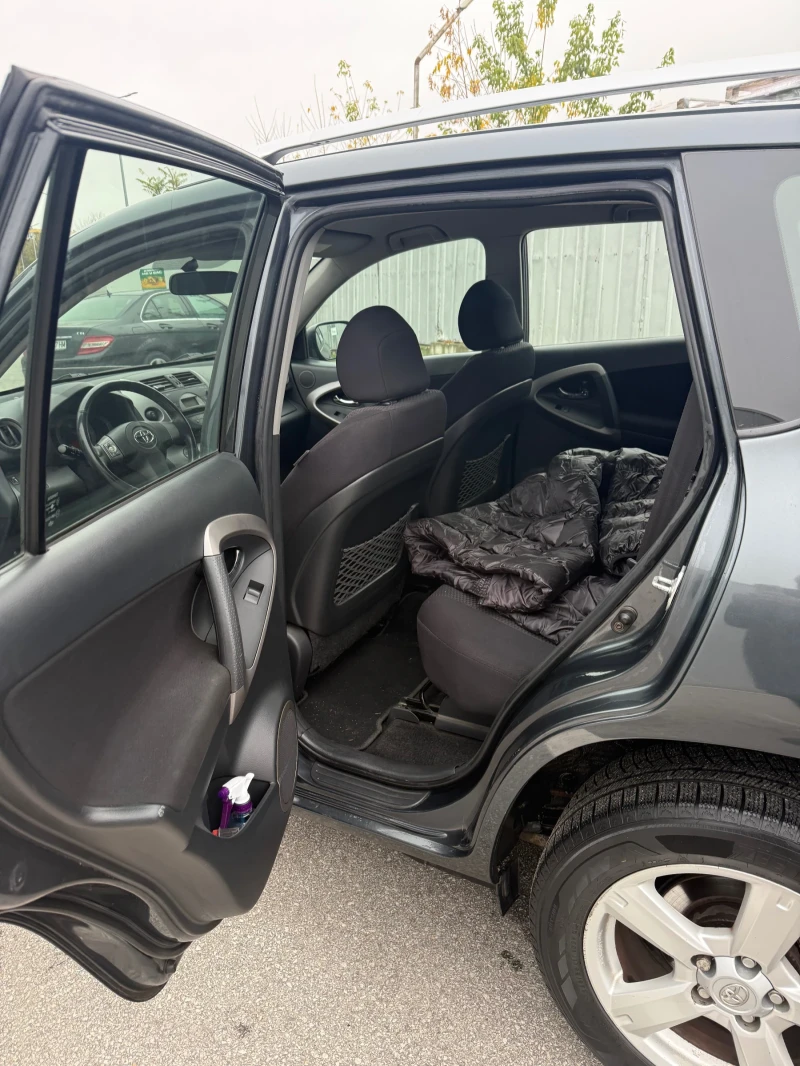 Toyota Rav4 2, 2 136 kc, снимка 9 - Автомобили и джипове - 52532222