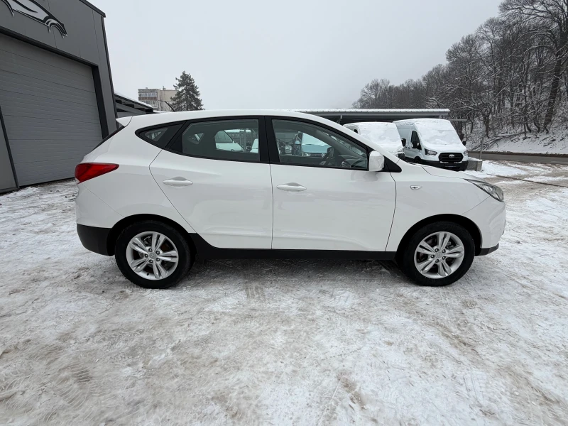 Hyundai IX35 1.7CRDI* TOP* KLIMATRONIK, снимка 17 - Автомобили и джипове - 53100492