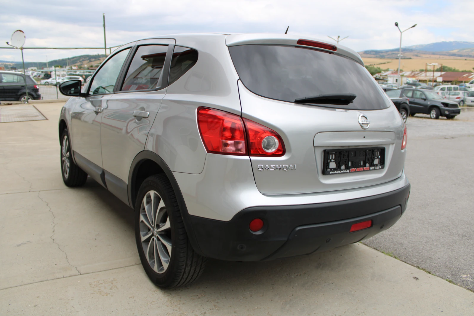 Nissan Qashqai 1.6i, панорама, подгрев, кожа - изображение 7