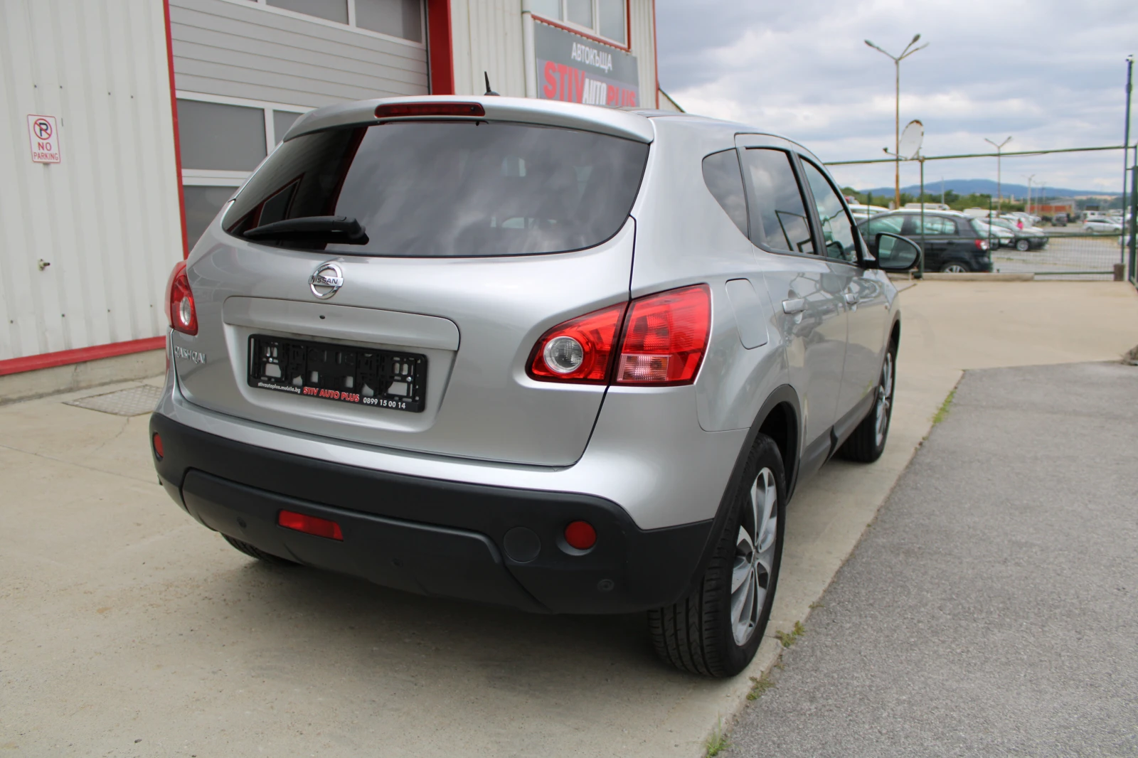 Nissan Qashqai 1.6i, панорама, подгрев, кожа - изображение 5