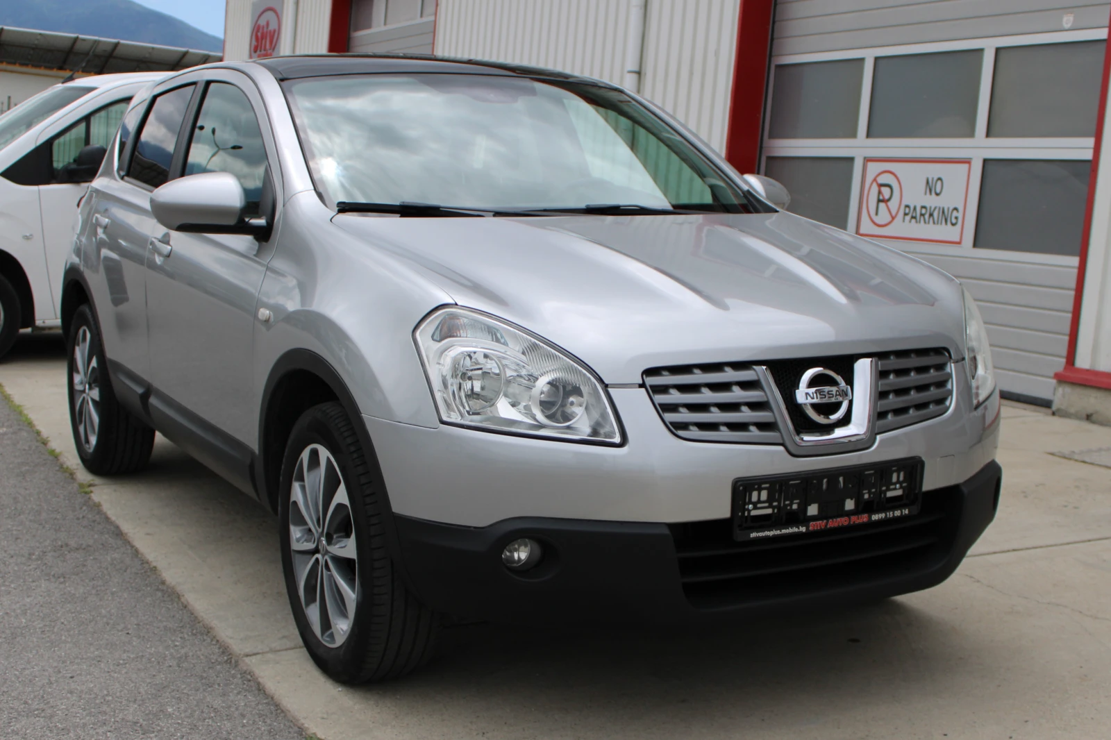 Nissan Qashqai 1.6i, панорама, подгрев, кожа - изображение 3