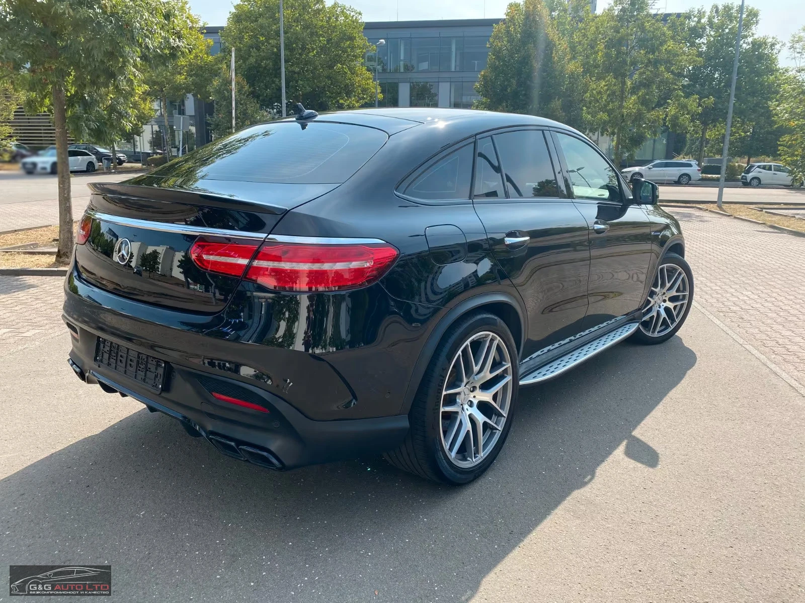 Mercedes-Benz GLE 63 AMG COUPE/V8/557HP/AIRMATIC/NIGHT-PACK/MEMO/KLESS/601f - изображение 6