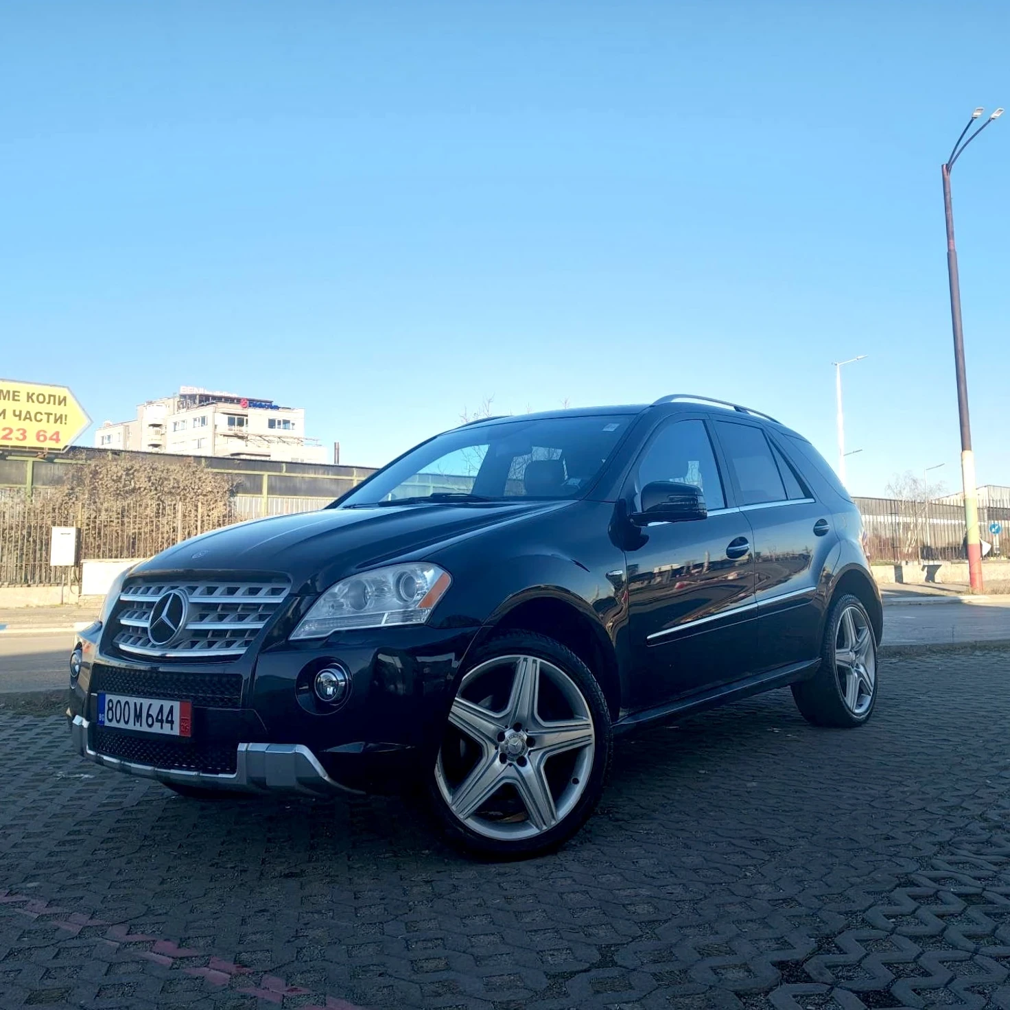 Mercedes-Benz ML 350 BLUETEC* 4Matic* AMG* Keyless* Designo* Подгрев* P - изображение 2