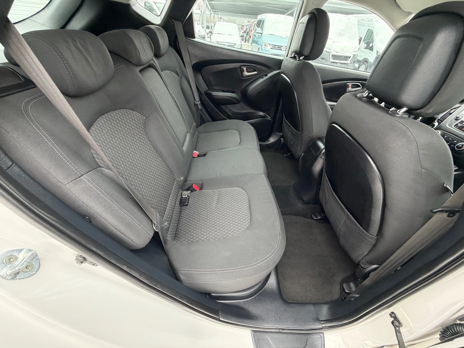Hyundai IX35 1.7CRDI* TOP* KLIMATRONIK - изображение 9