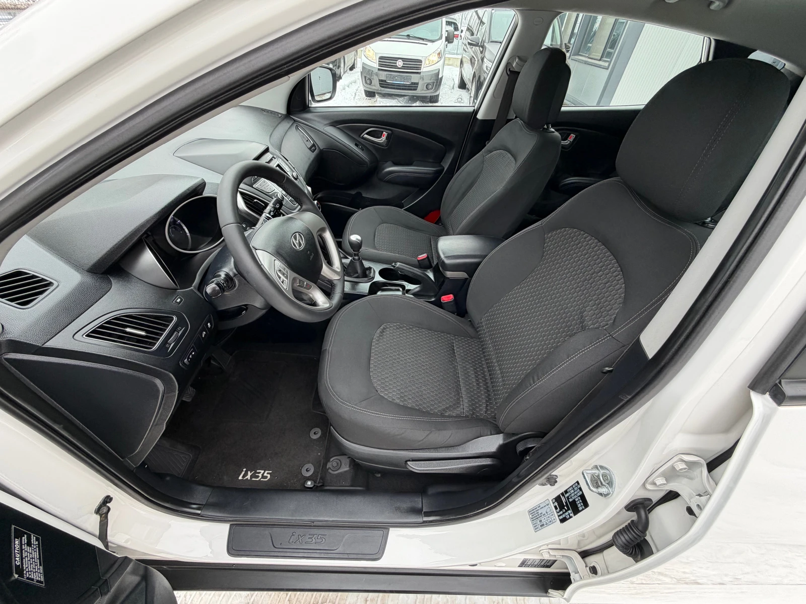 Hyundai IX35 1.7CRDI* TOP* KLIMATRONIK - изображение 10