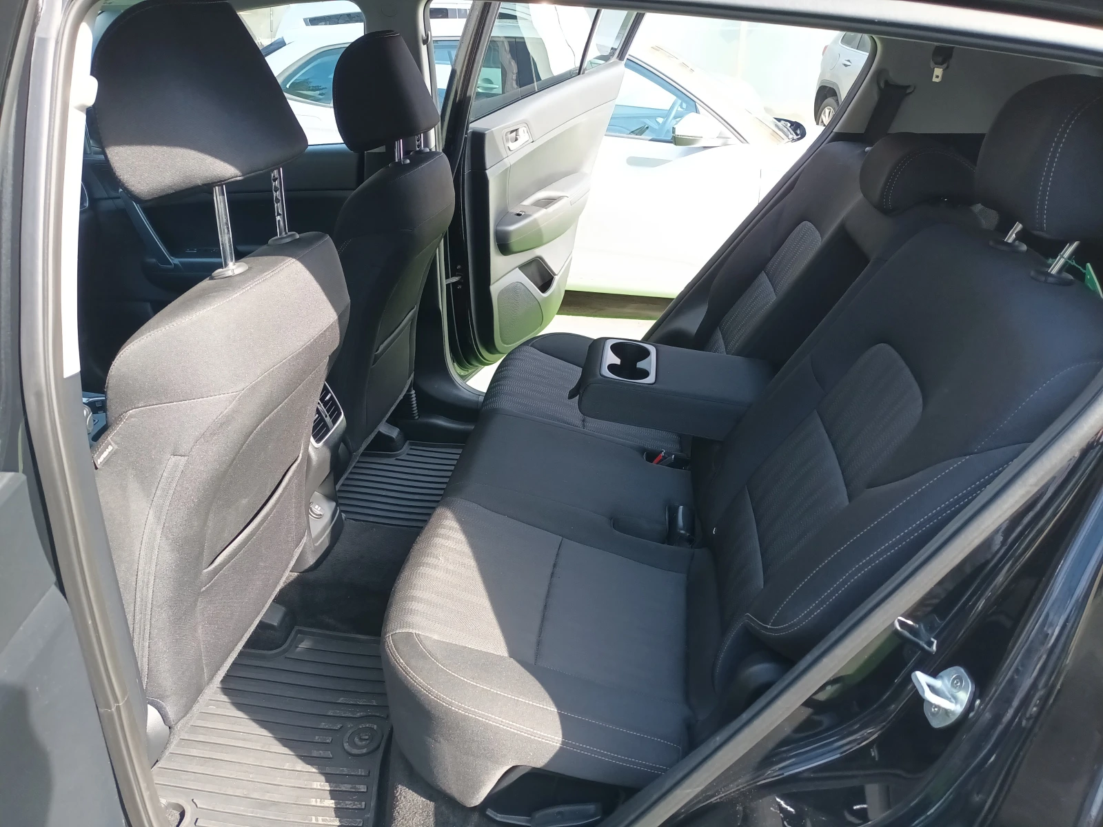 Kia Sportage 2.4i/4x4 - изображение 9