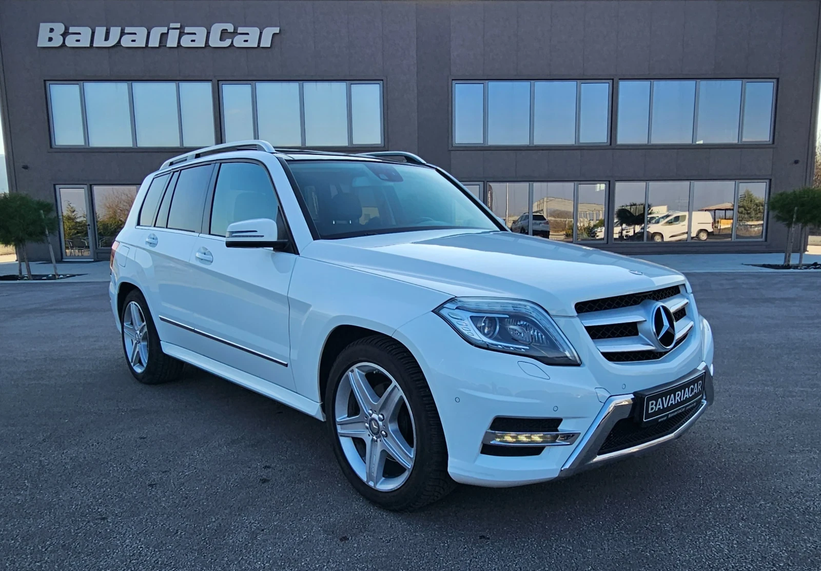 Mercedes-Benz GLK 220 CDI 4Matic/Sport-Paket (AMG)/Pano/Euro5, снимка 3 - Автомобили и джипове - 53731991