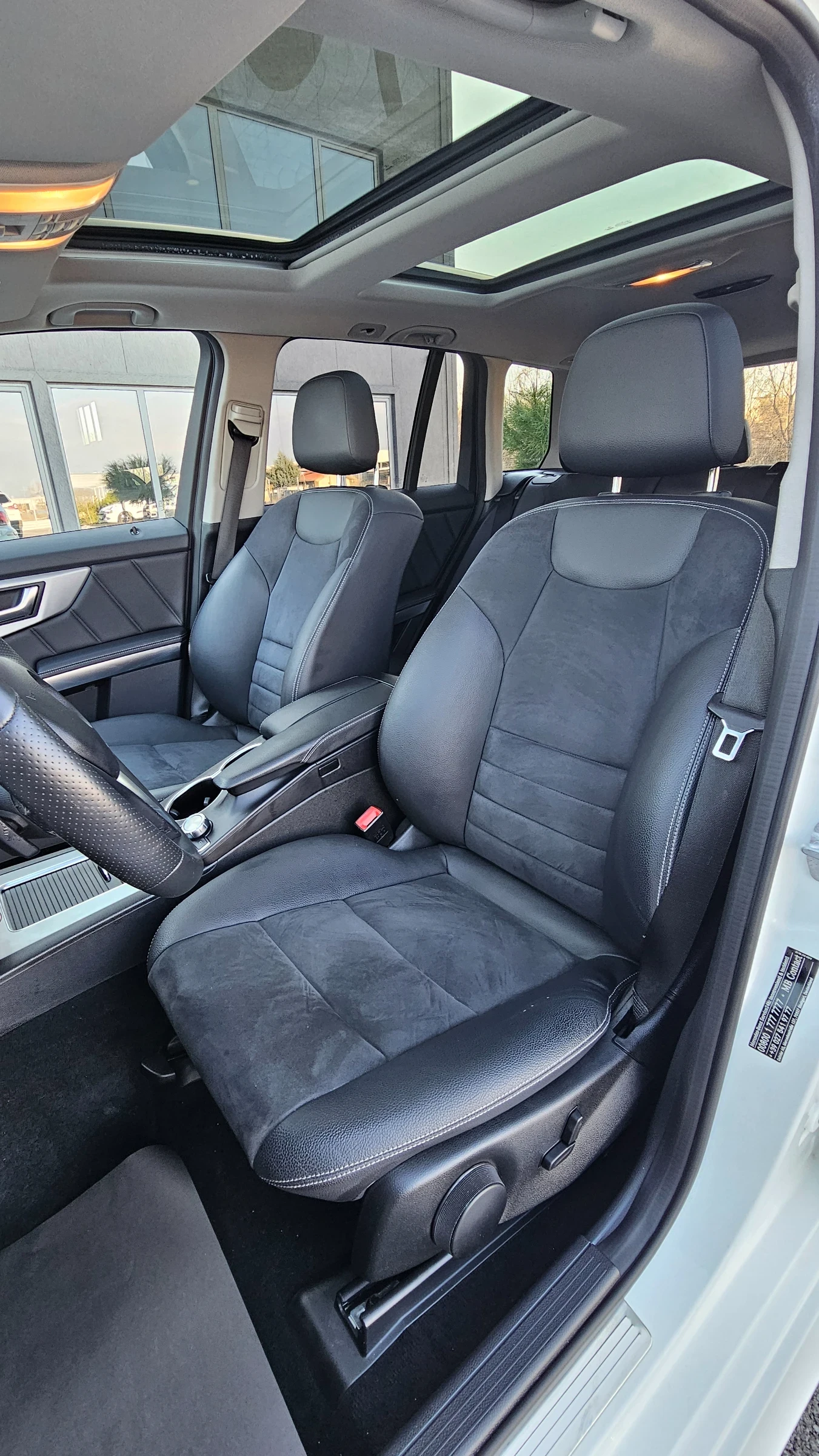 Mercedes-Benz GLK 220 CDI 4Matic/Sport-Paket (AMG)/Pano/Euro5, снимка 10 - Автомобили и джипове - 53731991