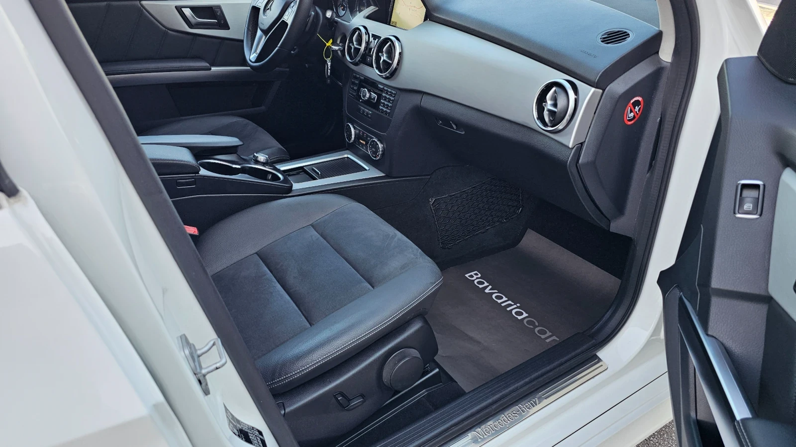 Mercedes-Benz GLK 220 CDI 4Matic/Sport-Paket (AMG)/Pano/Euro5, снимка 15 - Автомобили и джипове - 53731991