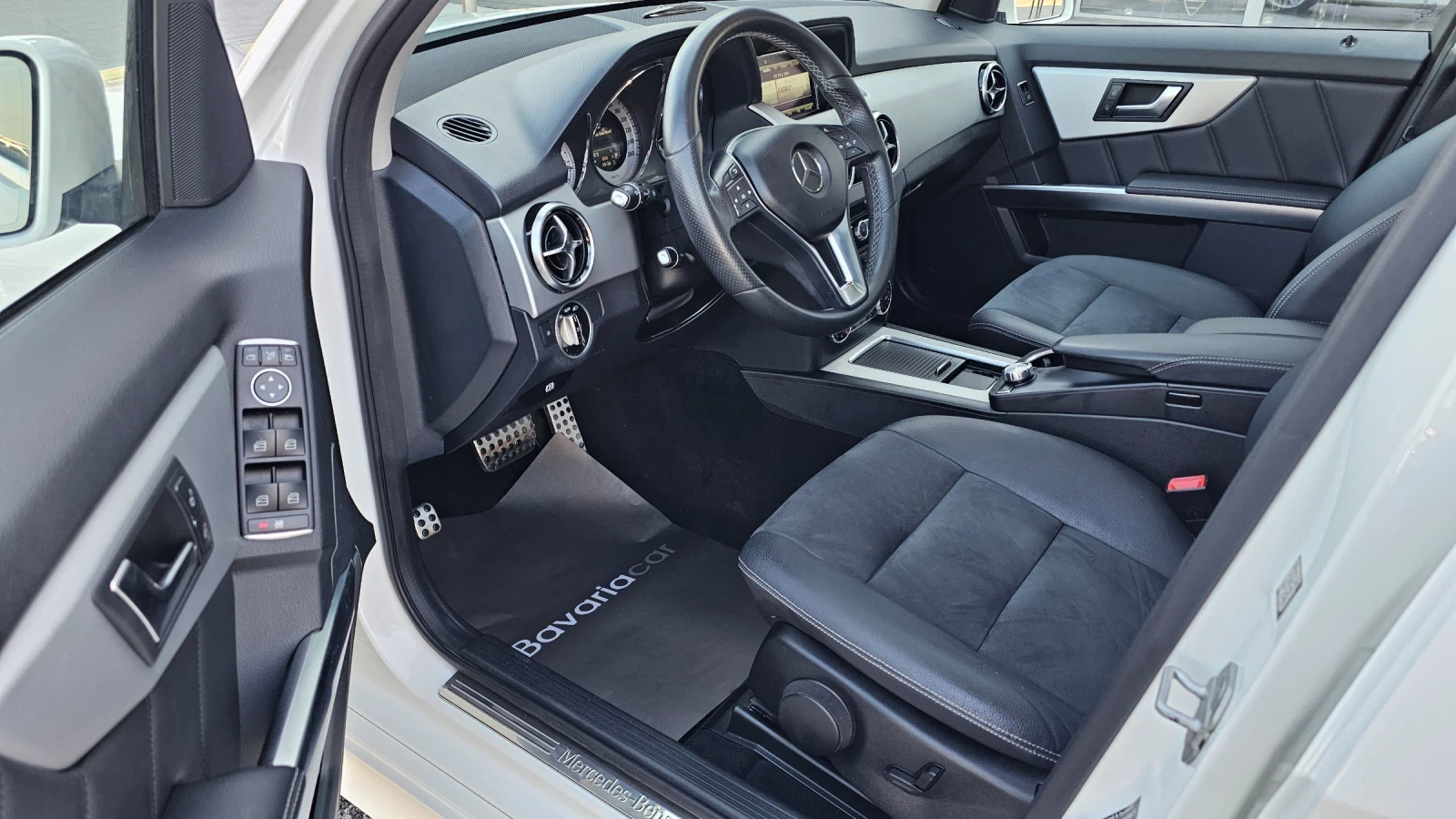 Mercedes-Benz GLK 220 CDI 4Matic/Sport-Paket (AMG)/Pano/Euro5, снимка 9 - Автомобили и джипове - 53731991