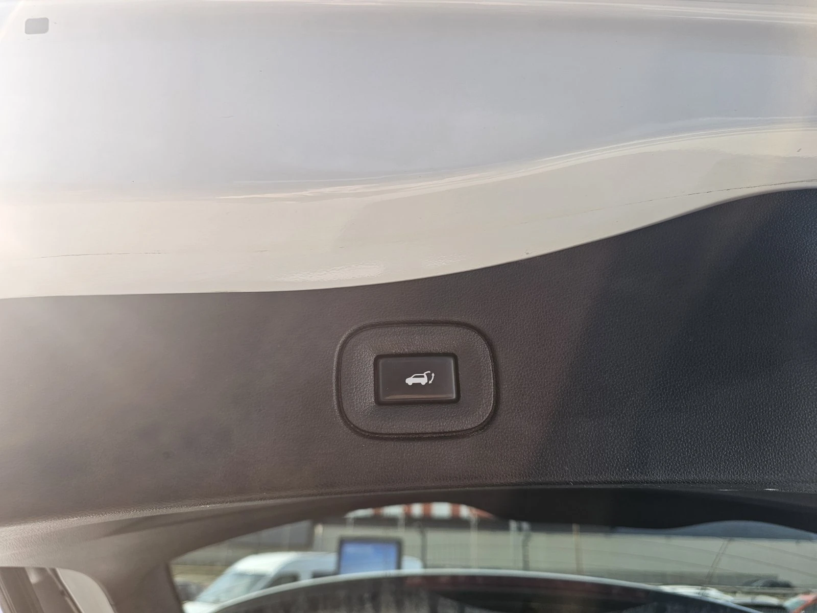 Renault Koleos 1.3 TCe 158 к.с. Бензин 4x2 Stop & Start, снимка 15 - Автомобили и джипове - 53987539