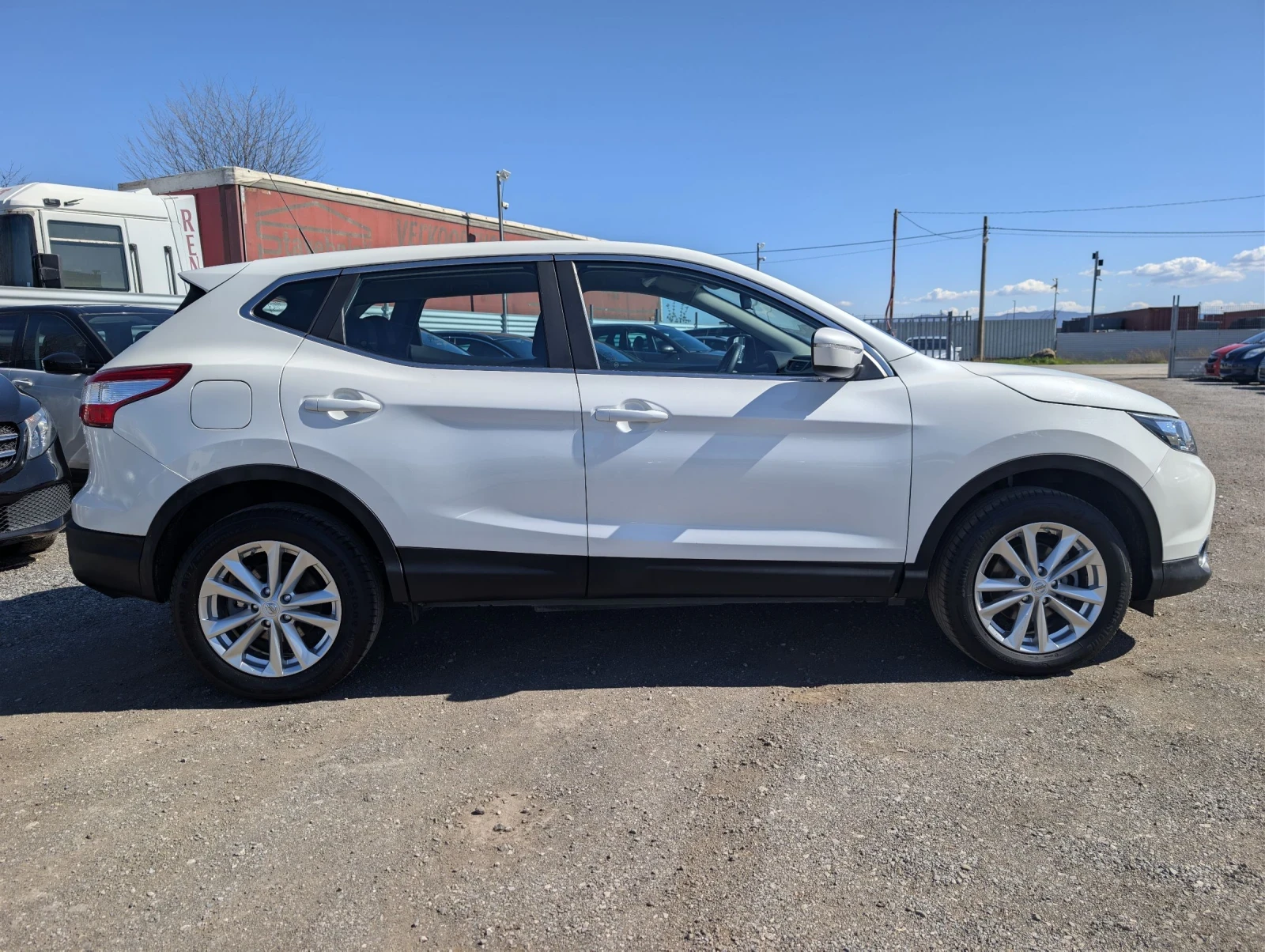 Nissan Qashqai 1.2бензин* камера* Нави* 133хил.км, снимка 4 - Автомобили и джипове - 54130544