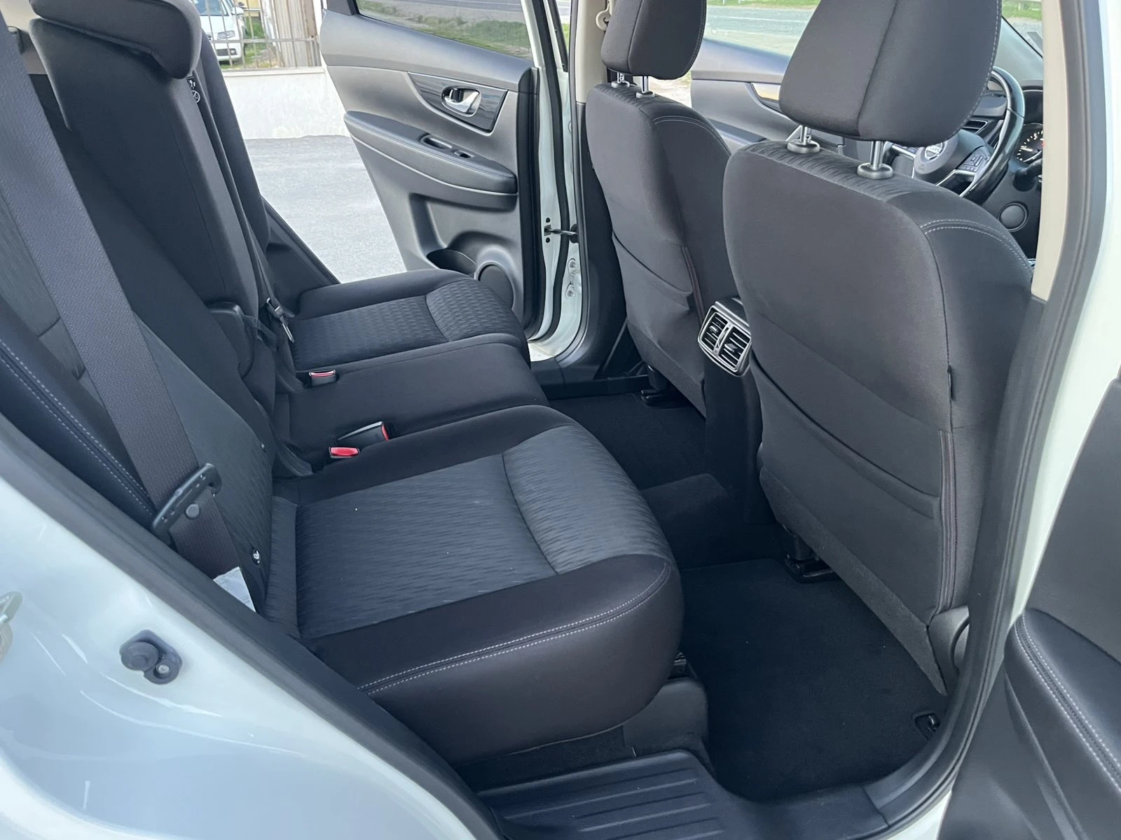 Nissan X-trail 2.0DCI 177кс EURO 6B FULL РЕГИСТРИРАН ОБСЛУЖЕН, снимка 10 - Автомобили и джипове - 54163483