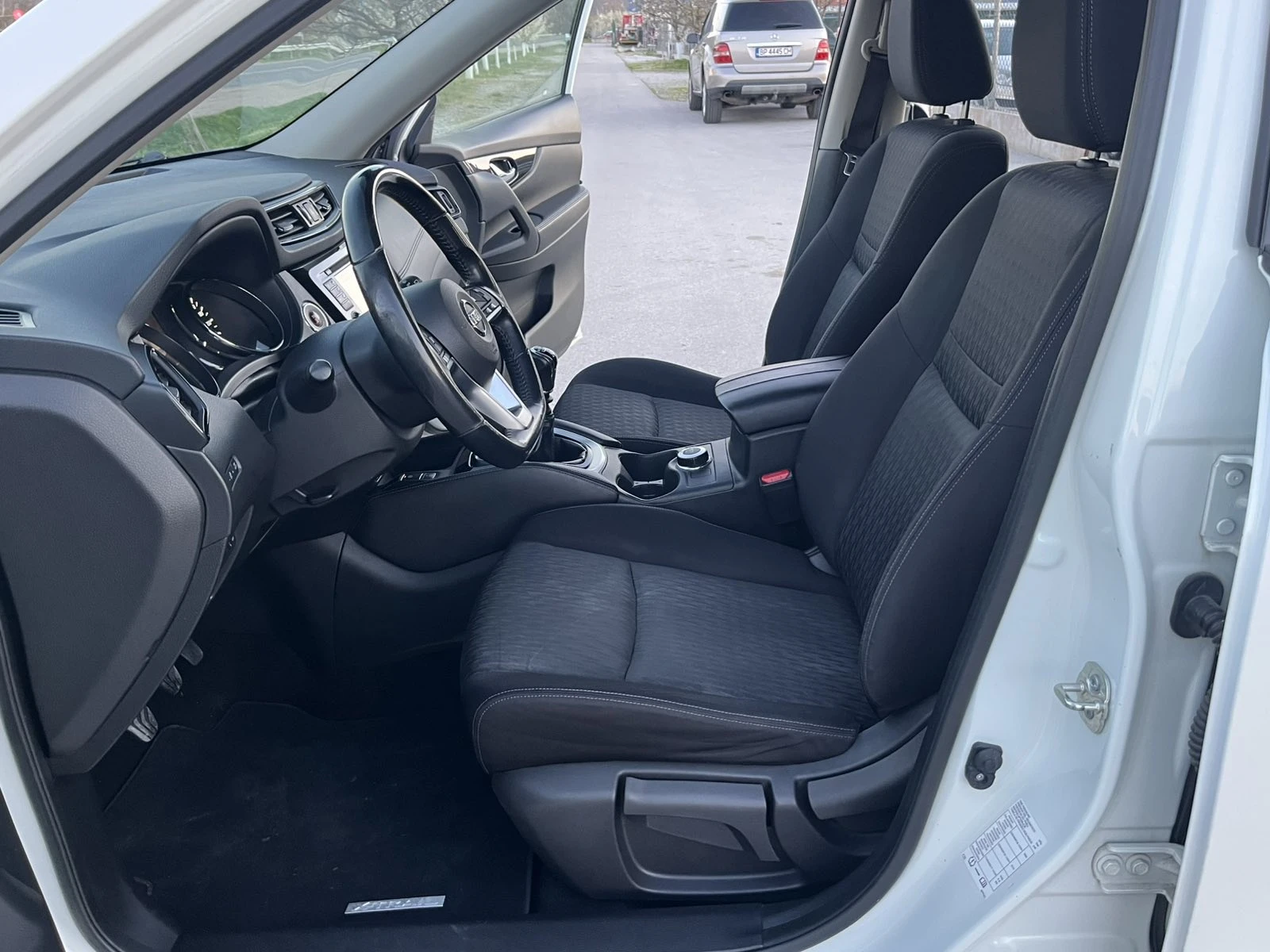 Nissan X-trail 2.0DCI 177кс EURO 6B FULL РЕГИСТРИРАН ОБСЛУЖЕН, снимка 8 - Автомобили и джипове - 54163483