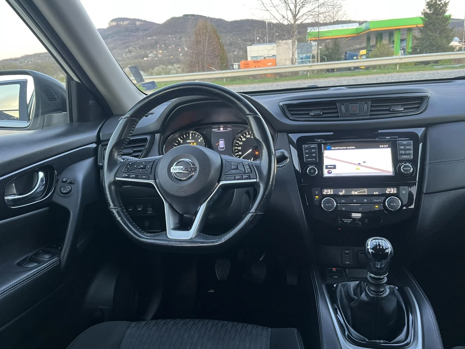 Nissan X-trail 2.0DCI 177кс EURO 6B FULL РЕГИСТРИРАН ОБСЛУЖЕН, снимка 12 - Автомобили и джипове - 54163483
