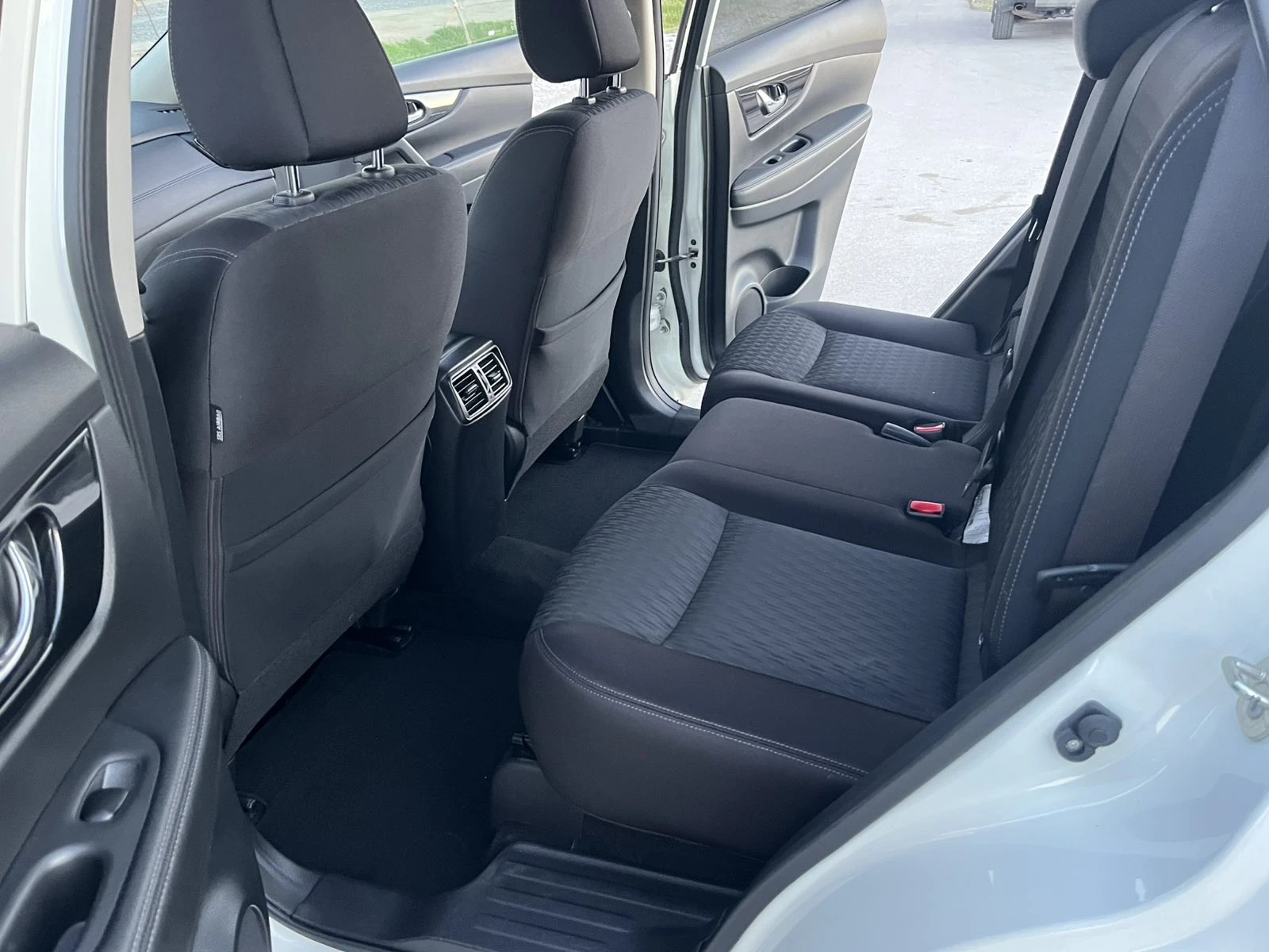 Nissan X-trail 2.0DCI 177кс EURO 6B FULL РЕГИСТРИРАН ОБСЛУЖЕН, снимка 9 - Автомобили и джипове - 54163483