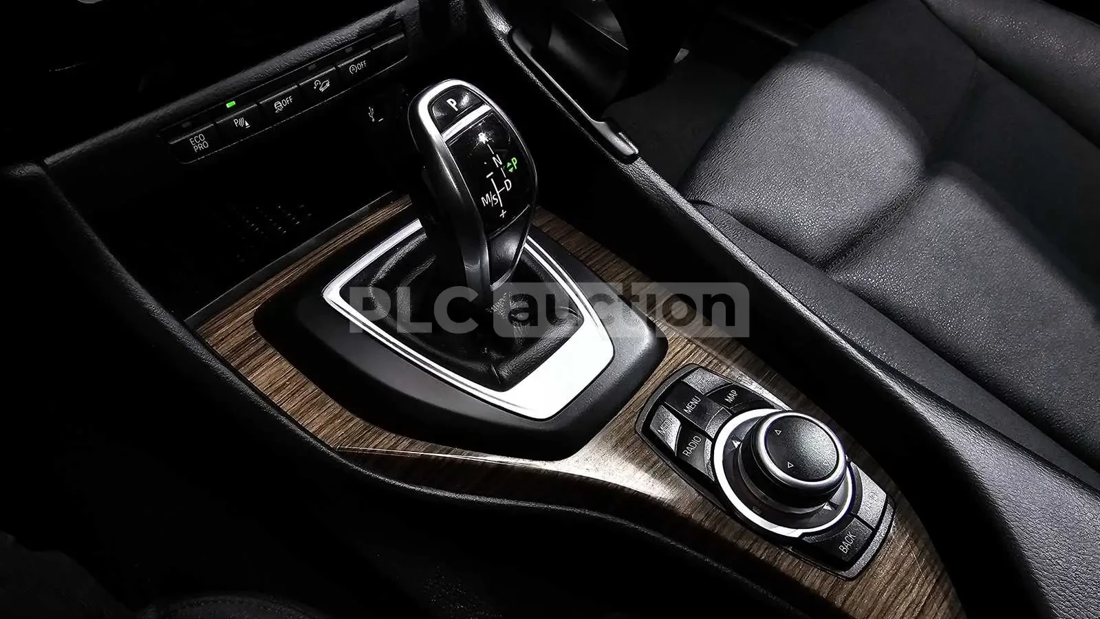 BMW X1 20d xDrive| КАМЕРА| PANO| ПОДГРЕВ| ВКЛ.ТЕХНОТЕСТ, снимка 8 - Автомобили и джипове - 54630956