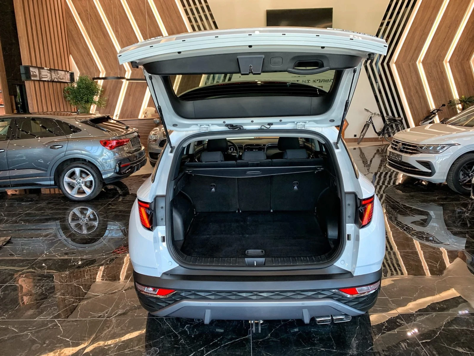 Hyundai Tucson Plug in Hybrid | 4x4 | , снимка 14 - Автомобили и джипове - 54699076