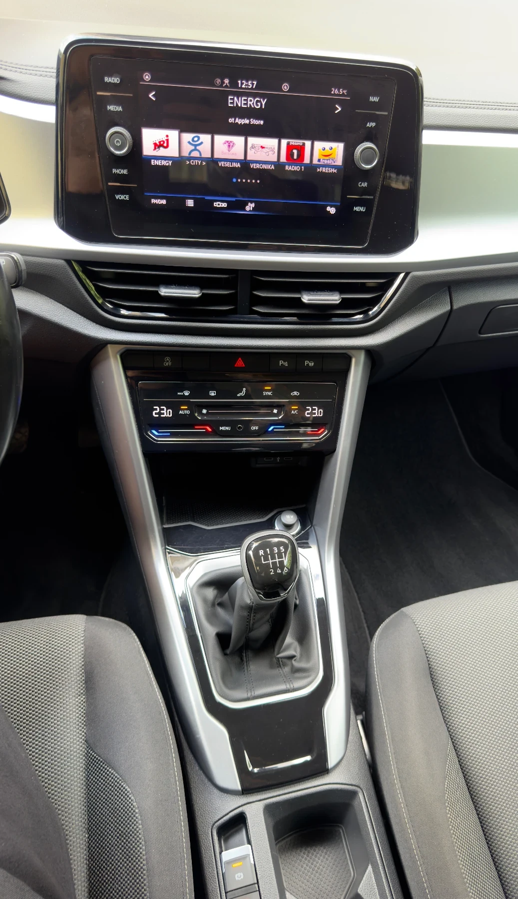 VW T-Roc  2.0 TDI SCR R-Line 46хил км, снимка 17 - Автомобили и джипове - 54959818