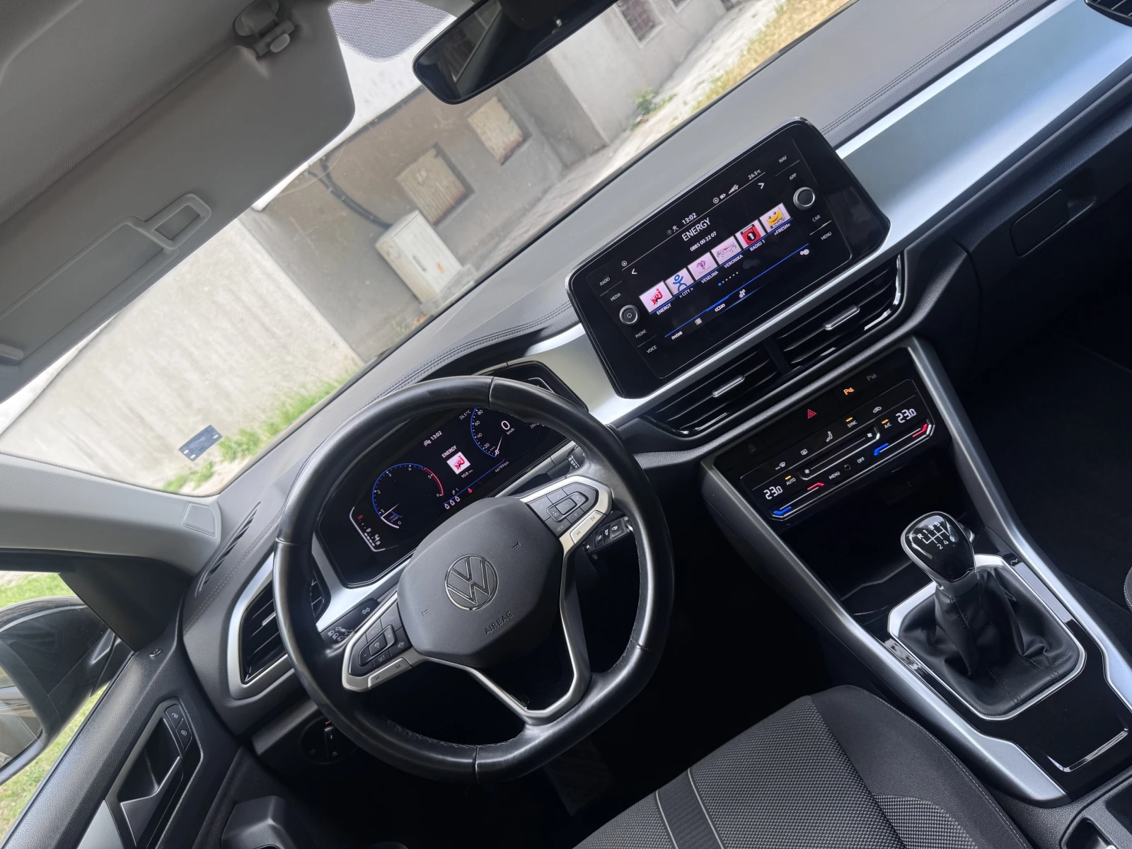 VW T-Roc  2.0 TDI SCR R-Line 46хил км, снимка 12 - Автомобили и джипове - 54959818