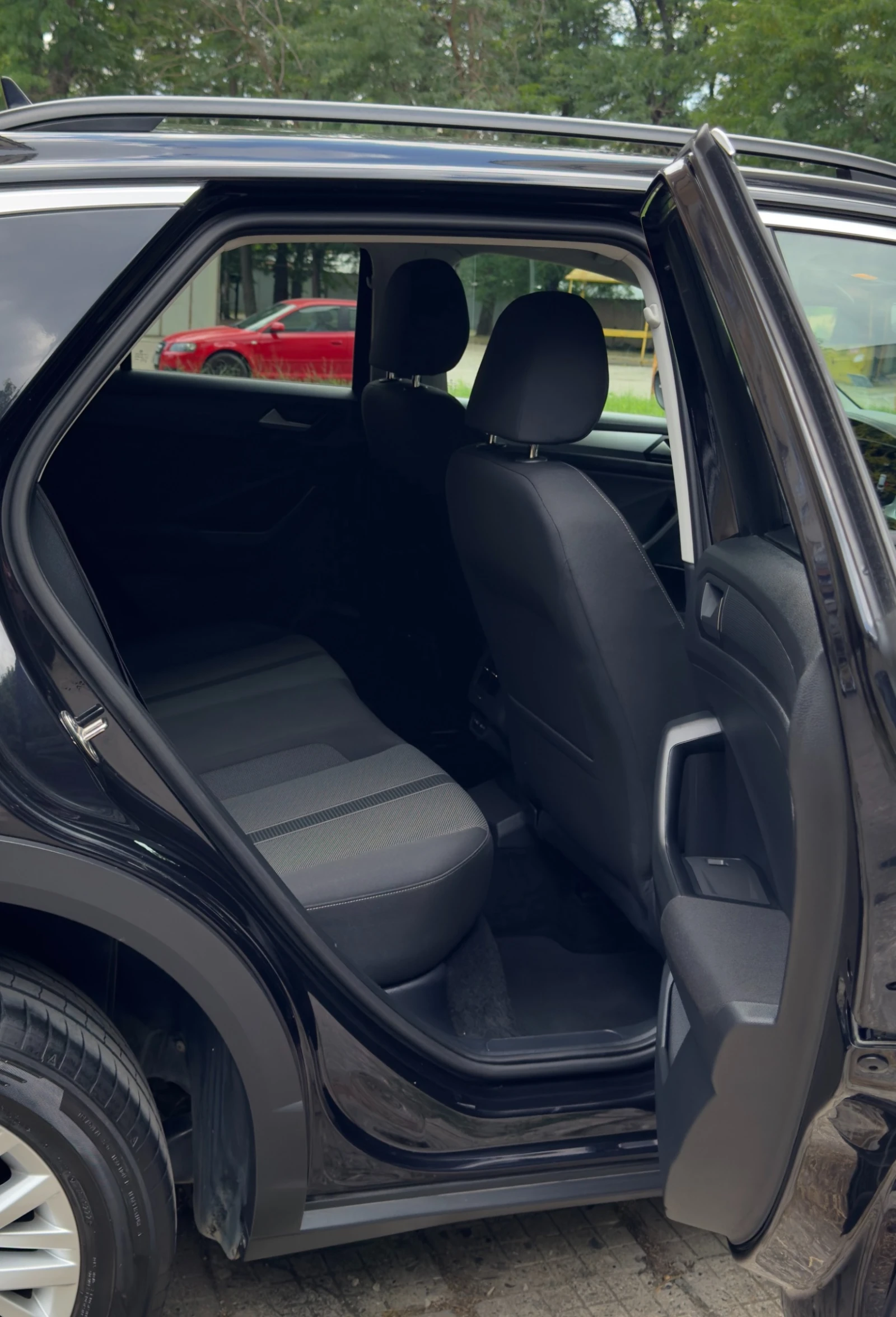 VW T-Roc  2.0 TDI SCR R-Line 46хил км, снимка 10 - Автомобили и джипове - 54959818
