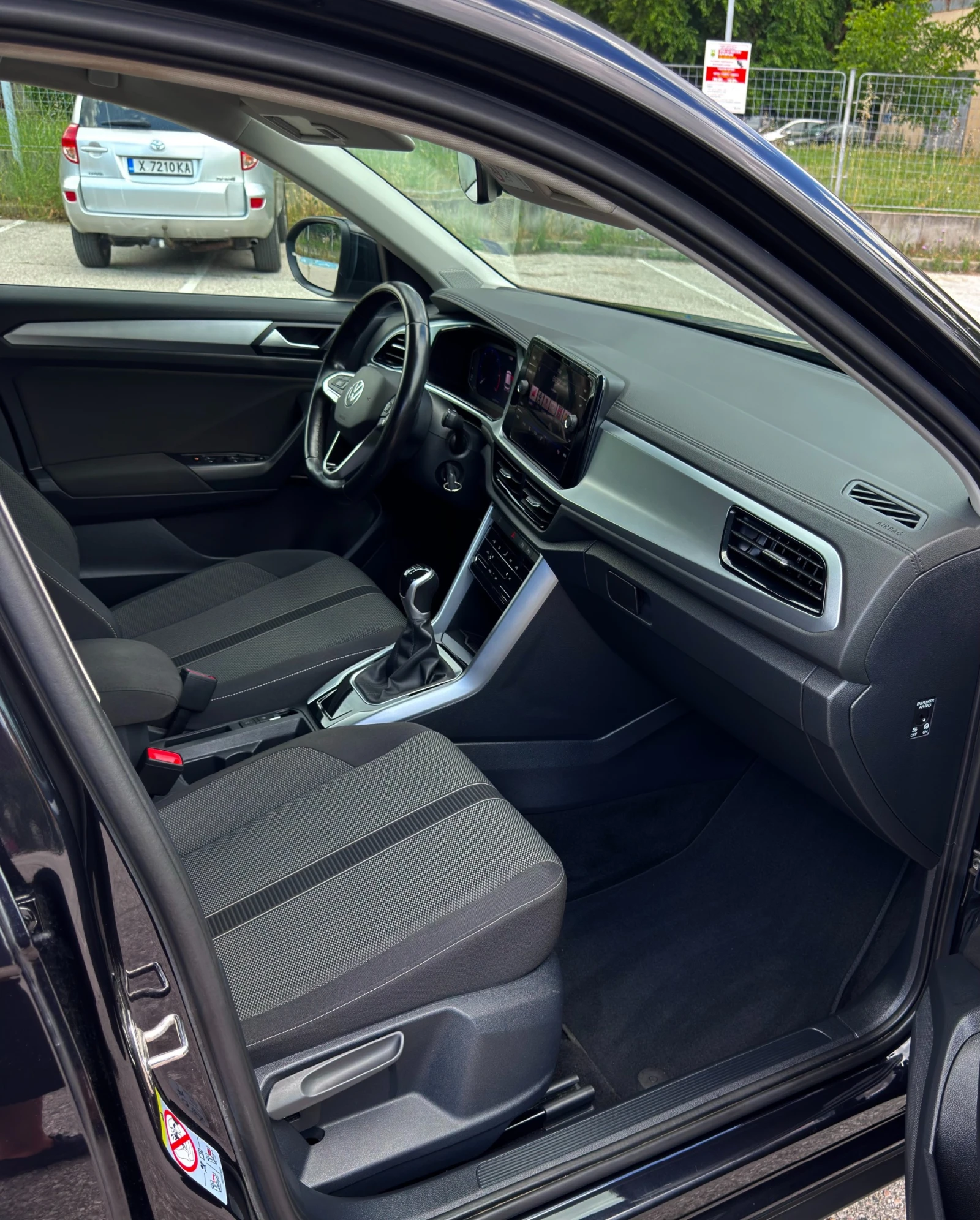VW T-Roc  2.0 TDI SCR R-Line 46хил км, снимка 8 - Автомобили и джипове - 54959818
