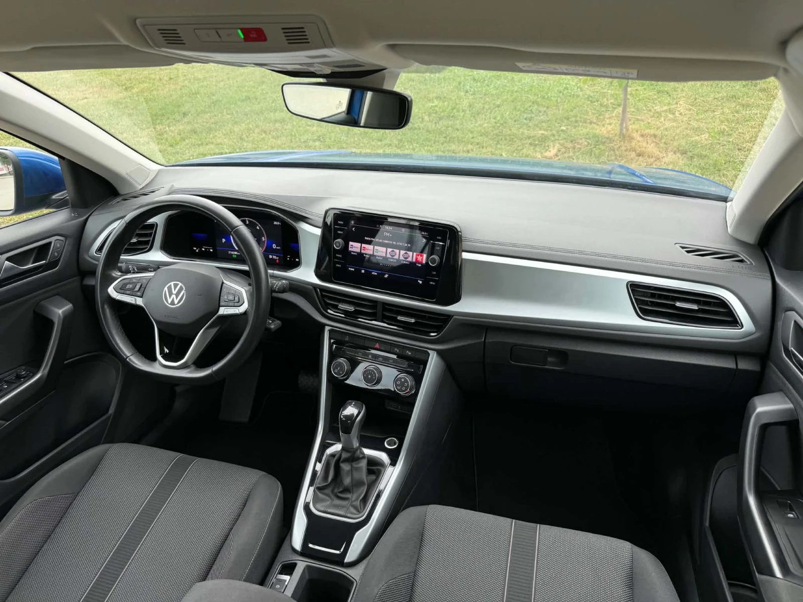 VW T-Roc, снимка 8 - Автомобили и джипове - 55044292