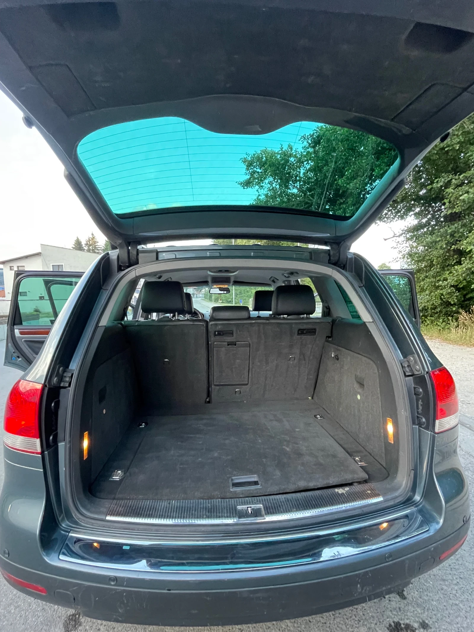 VW Touareg 3.0TDI, снимка 5 - Автомобили и джипове - 55243032