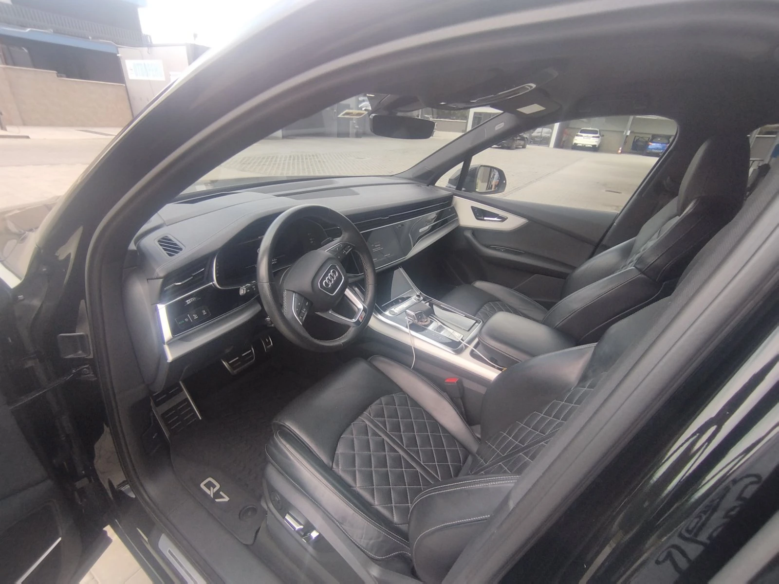Audi Q7 Diesel , снимка 7 - Автомобили и джипове - 55412792