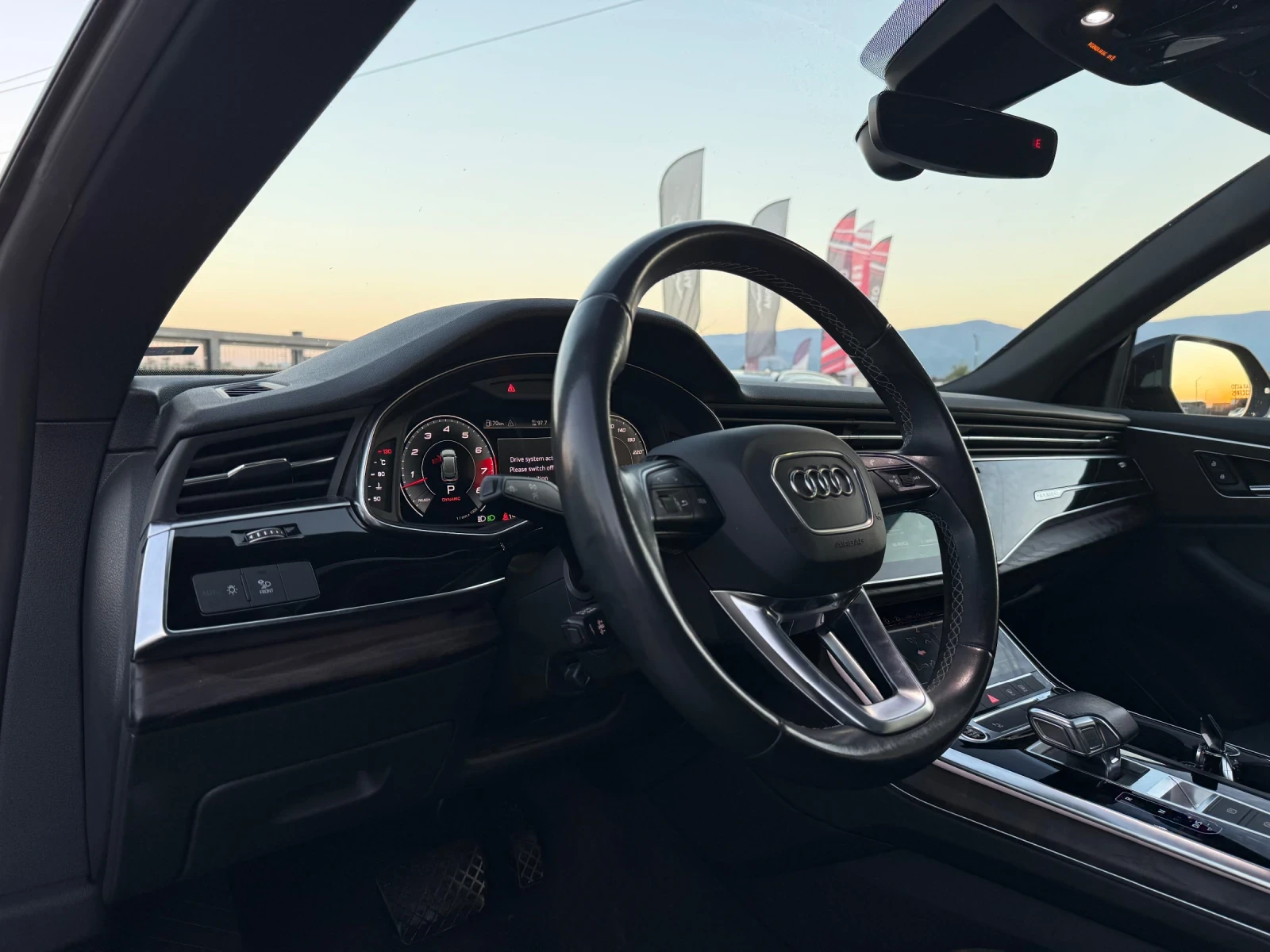 Audi Q8 55TFSI* 2022г* 81.000КМ* СЕРВИЗНА ИСТОРИЯ* , снимка 7 - Автомобили и джипове - 56153516